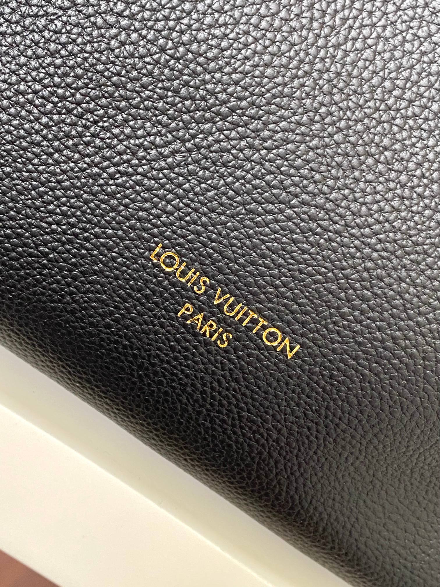 Kate Spade New York Knott Large Pebbled Leather Hobo Bag - Black