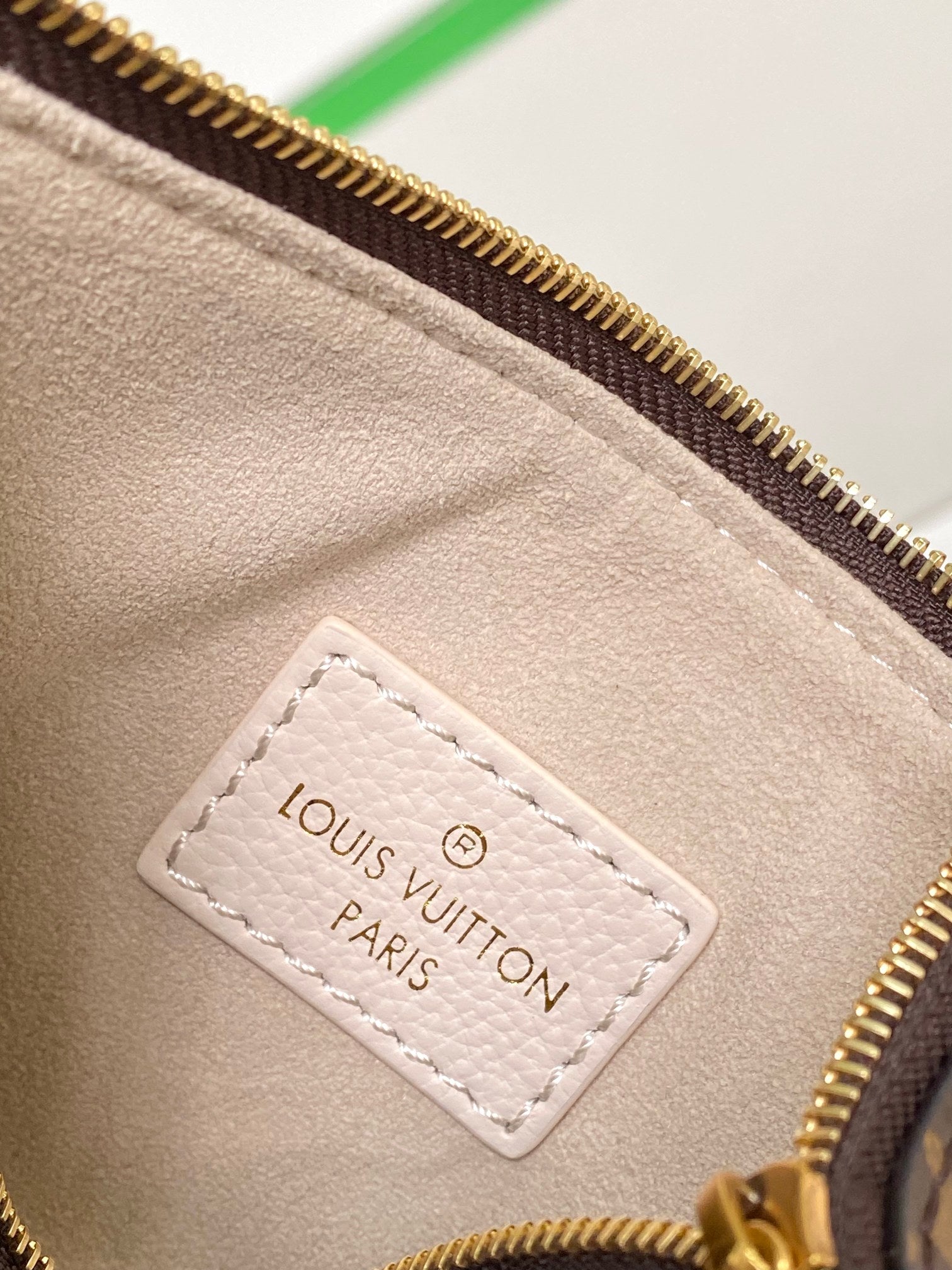 Jil Sander Medium Leather Hobo Shoulder Bag - Beige