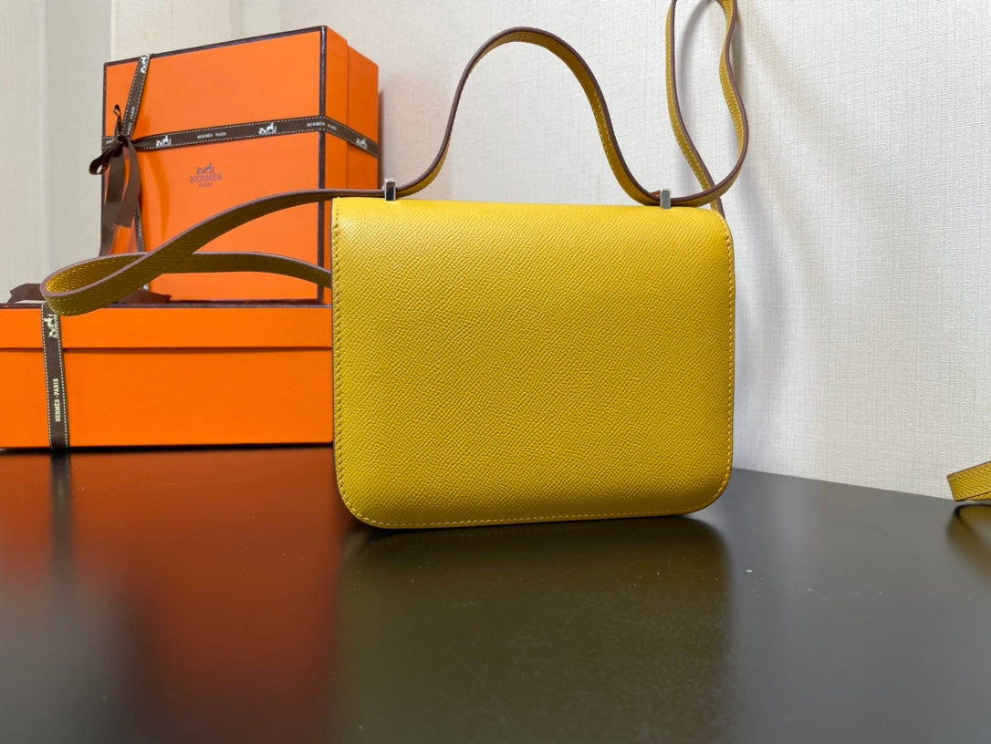Hermès Constance 18 Epsom Leather Shoulder Bag - Yellow