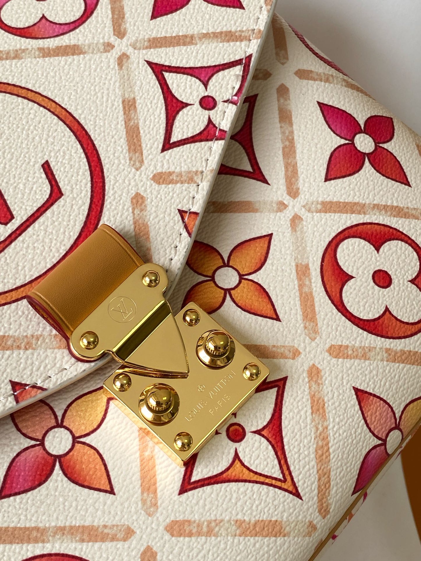 Louis Vuitton Pochette Metis Monogram Gradient Crossbody Bag - Multicolor