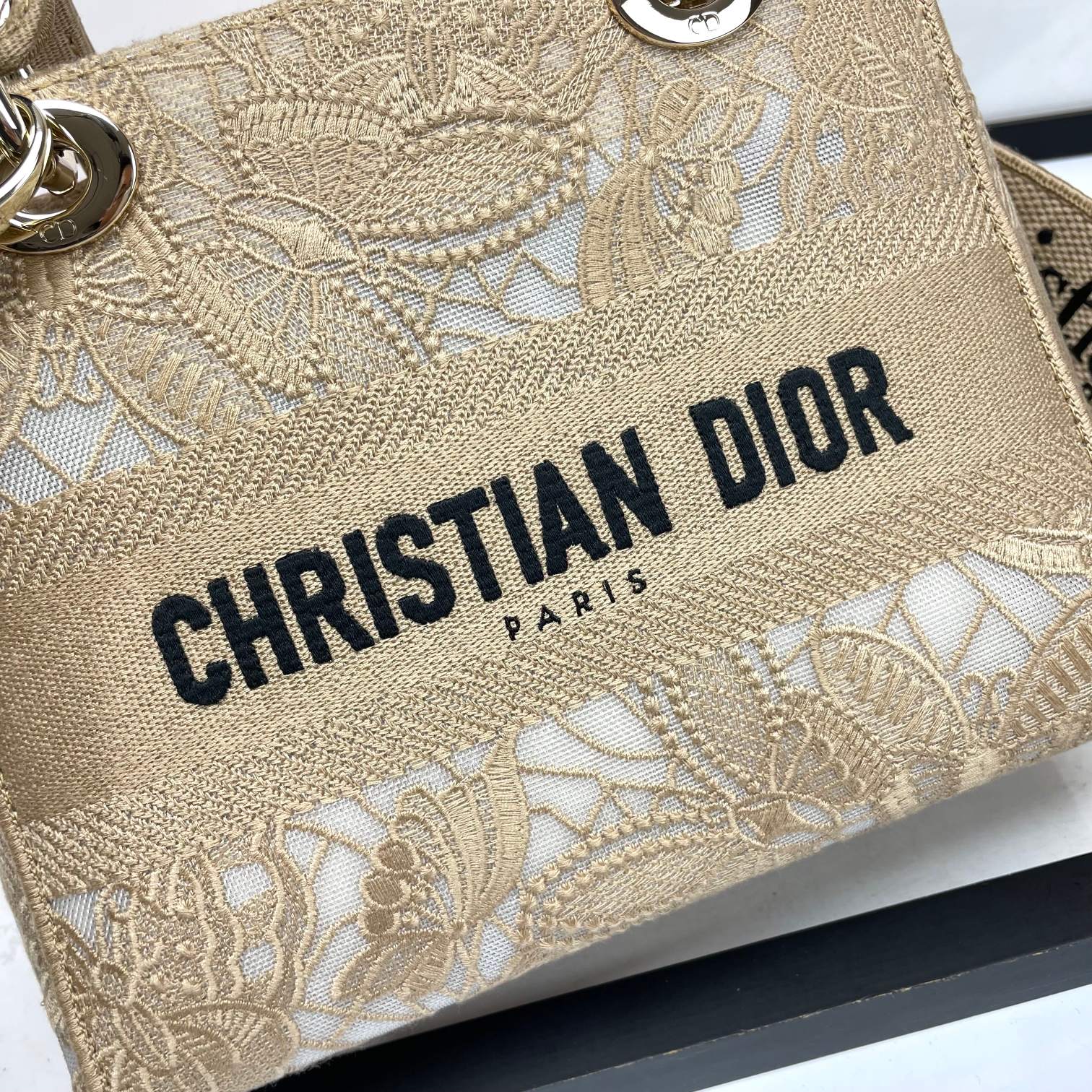 Christian Dior Lady D-Lite Bag Beige Embroidered Canvas Medium Handbag