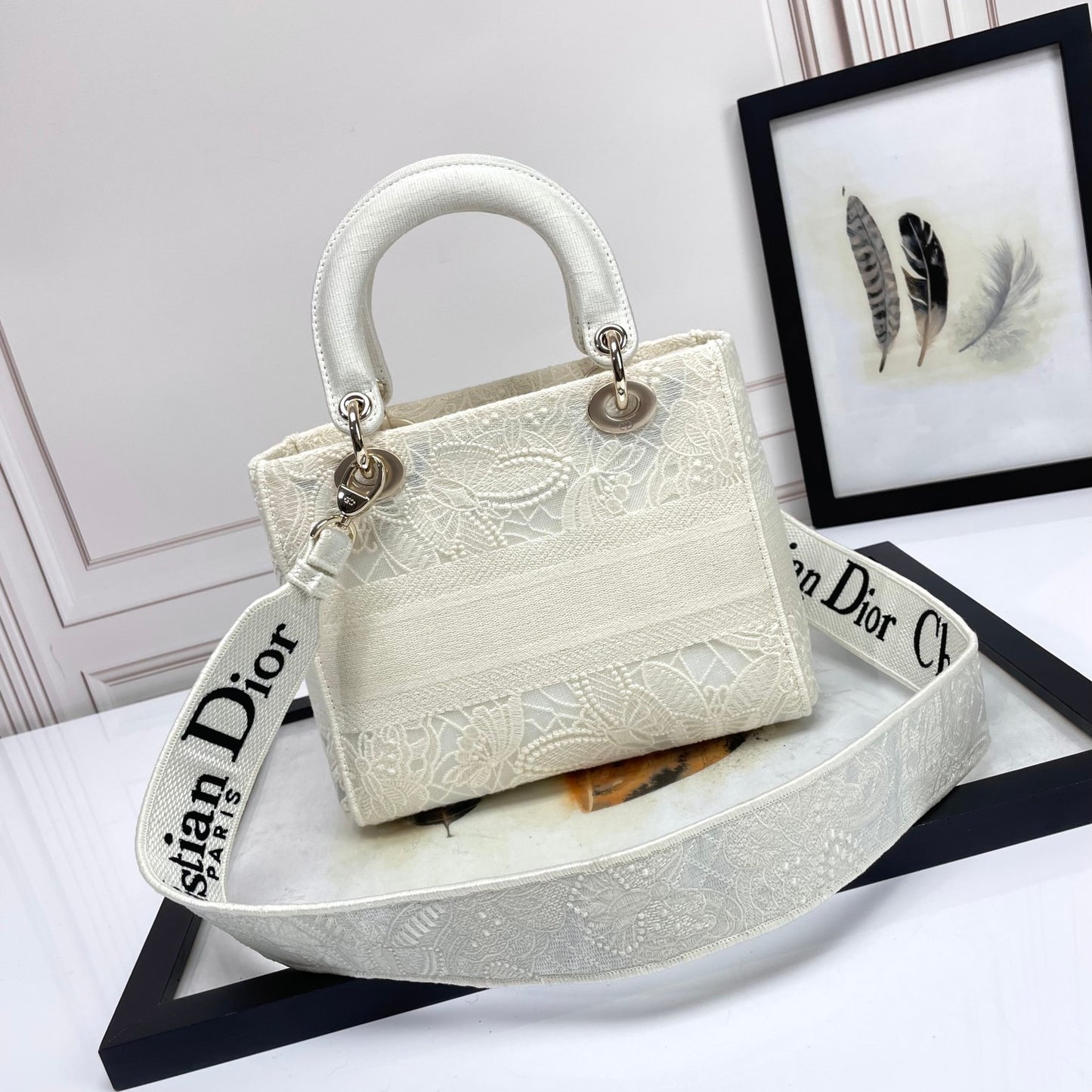 Christian Dior White Embroidered Medium Lady D-Lite Bag