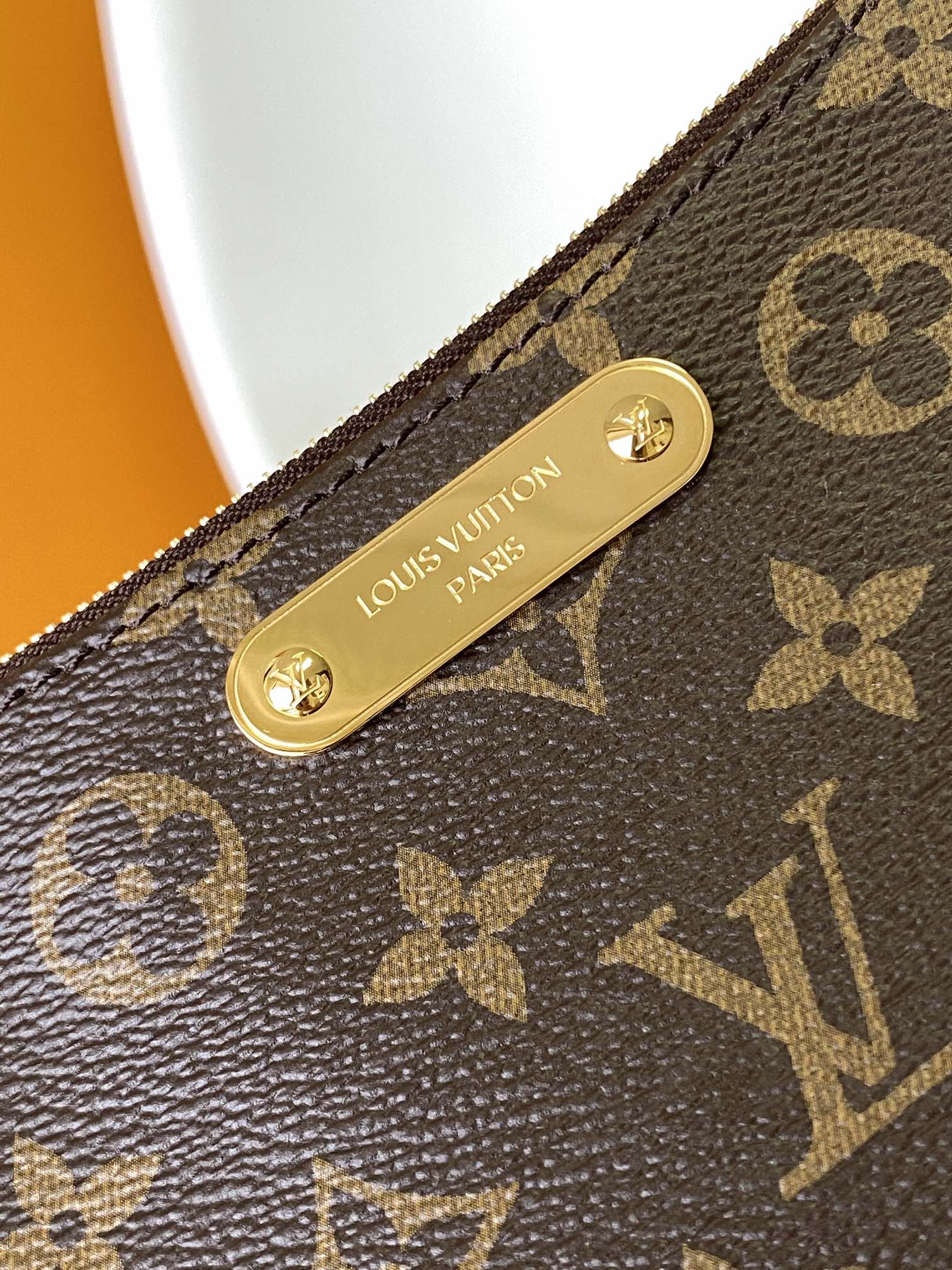 Louis Vuitton Favorite PM Monogram Canvas Crossbody Shoulder Bag