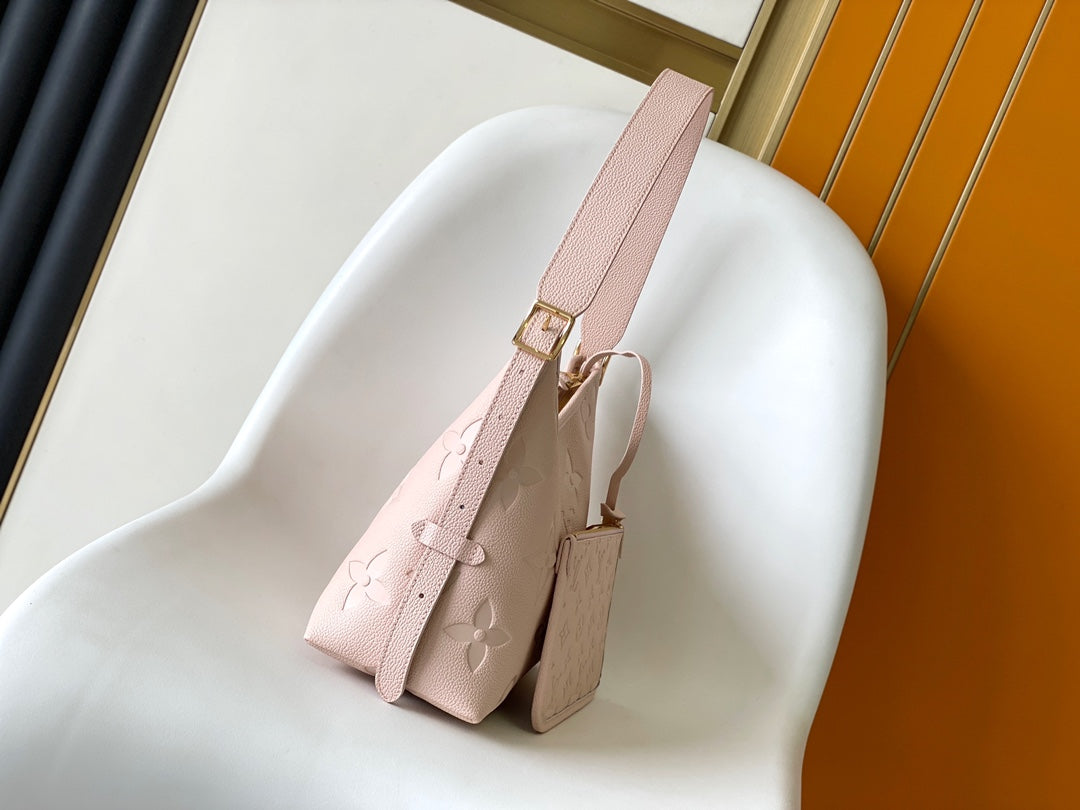 Elegant Light Pink Faux Leather Shoulder Bag for Women - Stylish Everyday Handbag