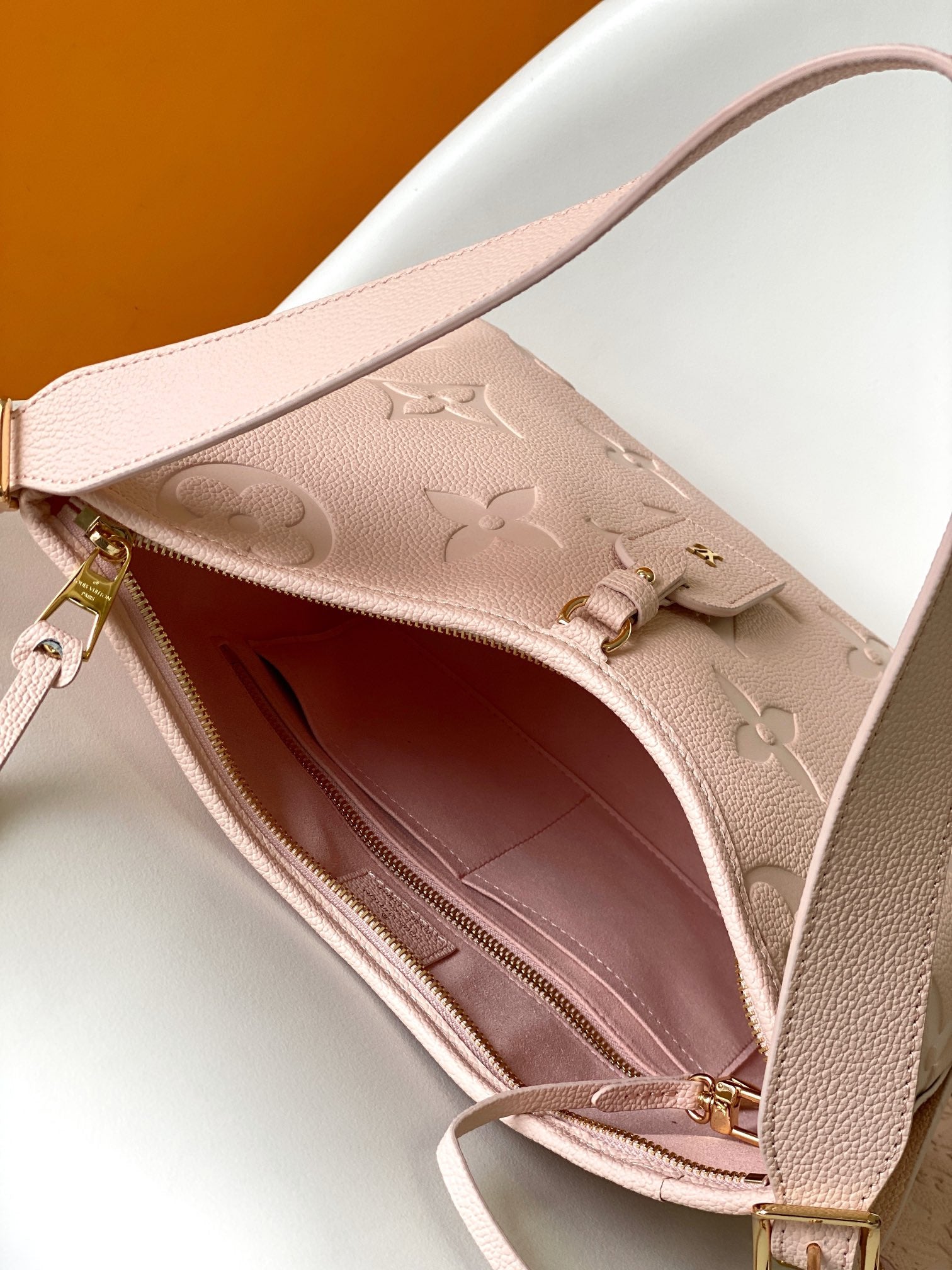 Elegant Light Pink Faux Leather Shoulder Bag for Women - Stylish Everyday Handbag