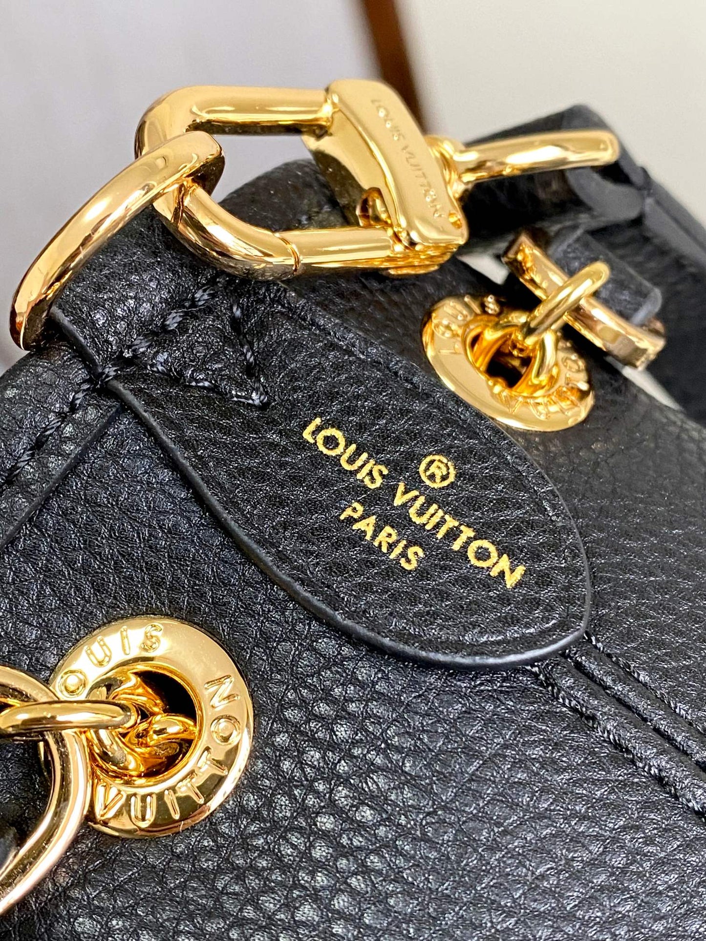 Louis Vuitton Monogram Empreinte Leather Hobo Bag - Black