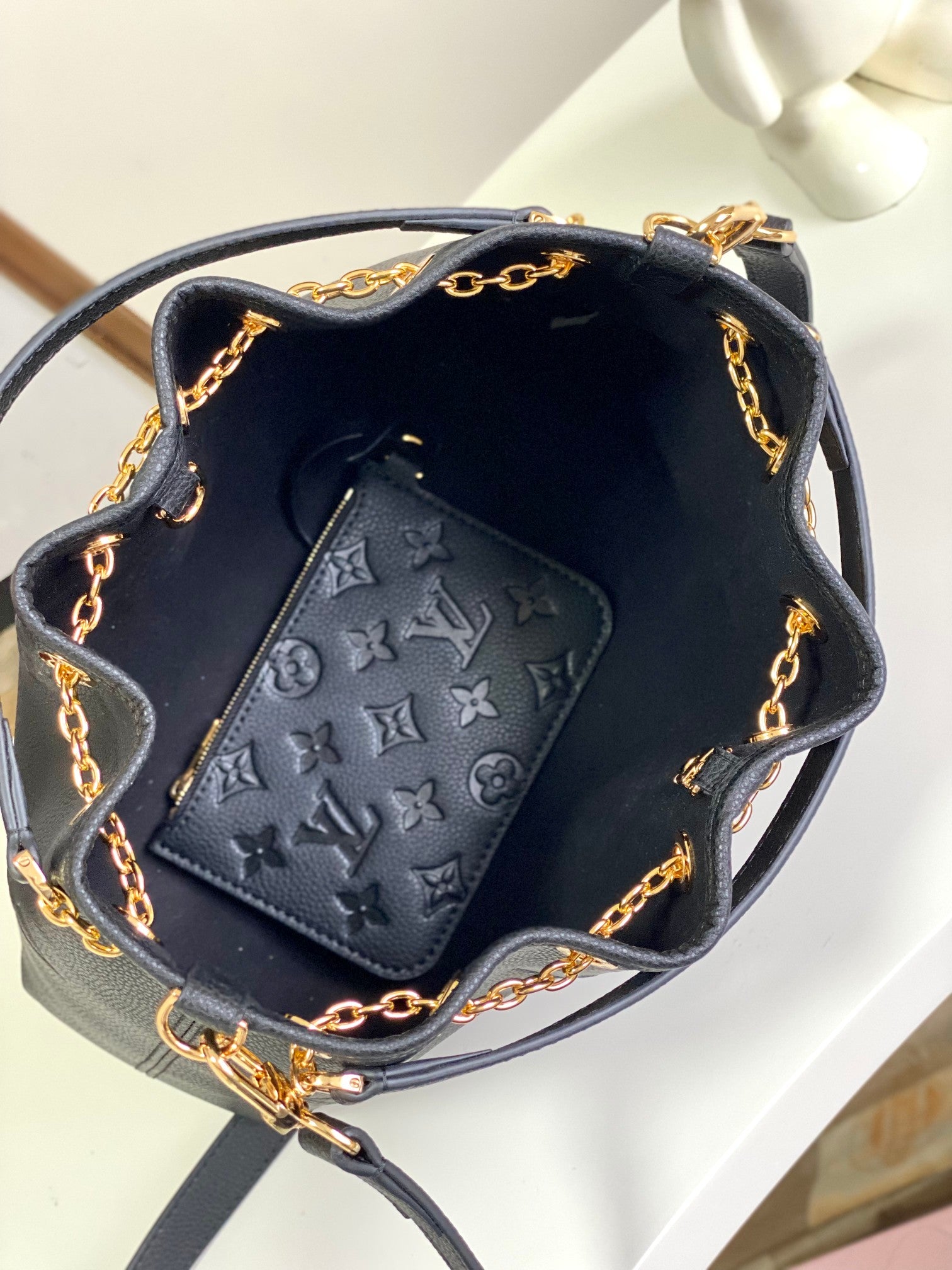 Louis Vuitton Monogram Empreinte Leather Hobo Bag - Black