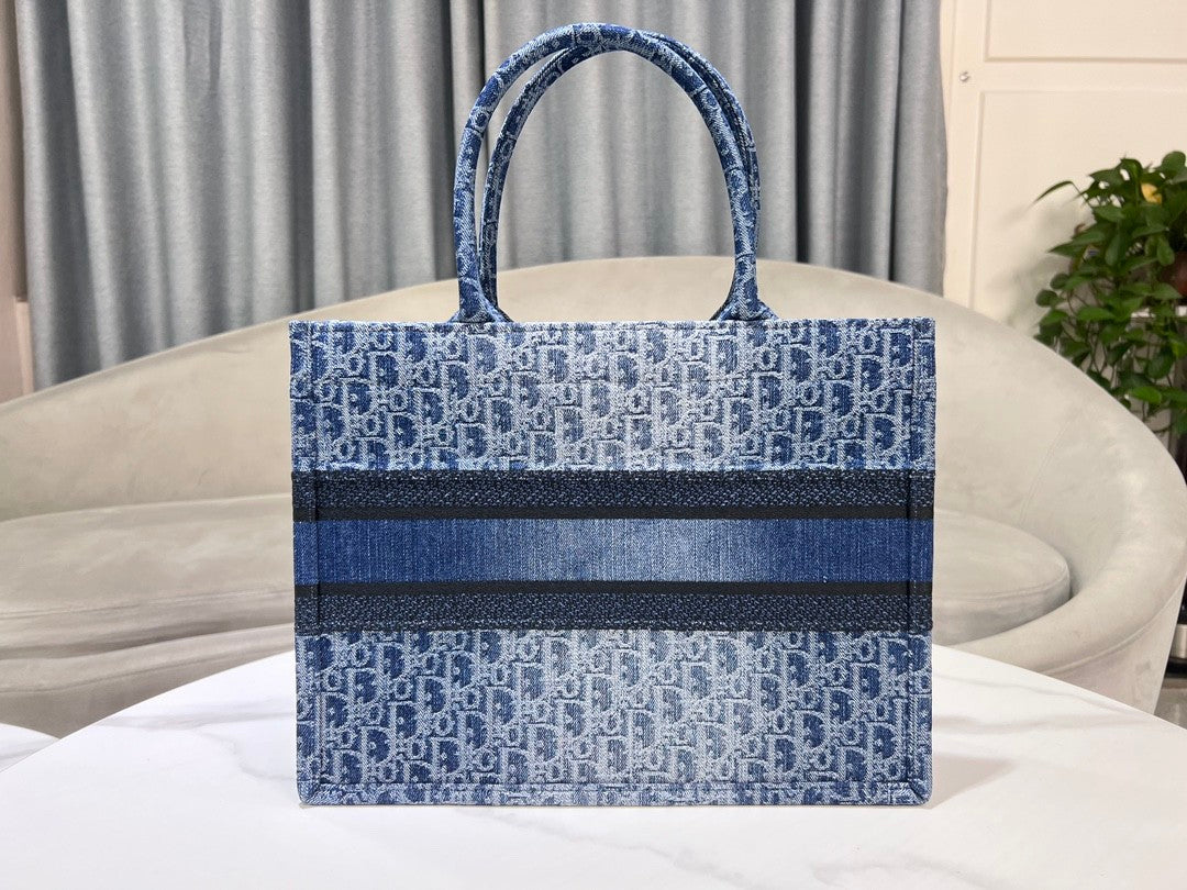 Christian Dior Large Book Tote Blue Dior Oblique Embroidery