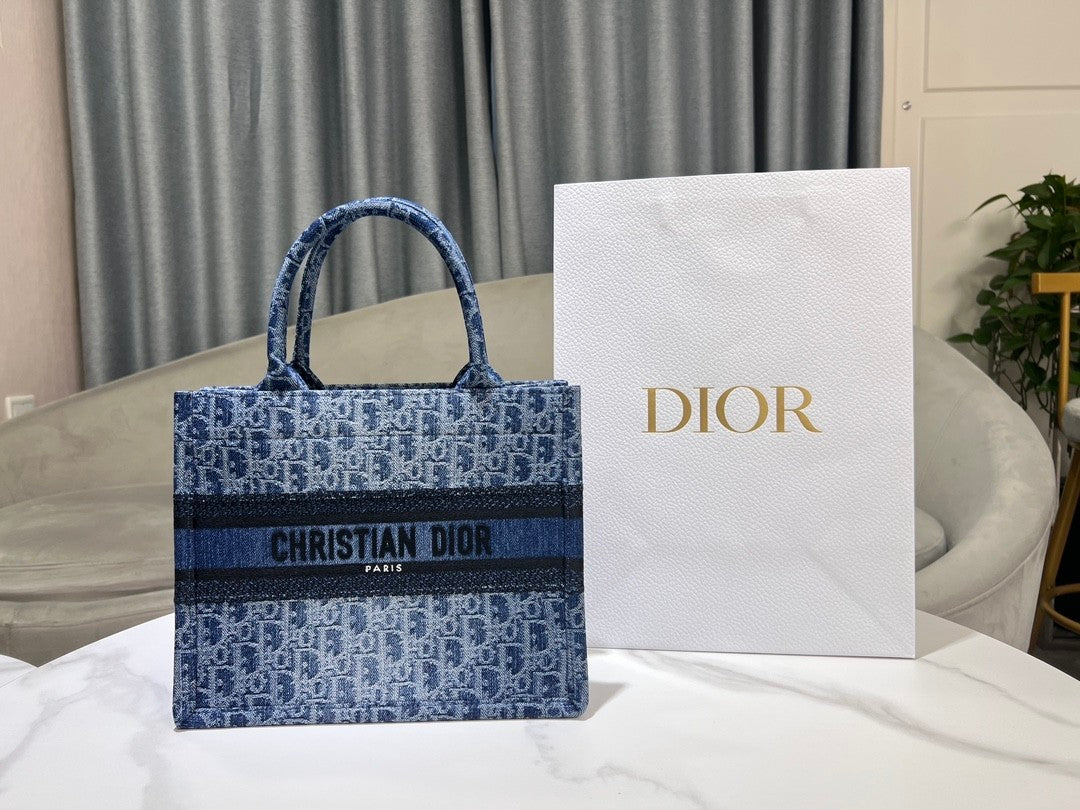 Christian Dior Medium Book Tote Blue Dior Oblique Embroidery