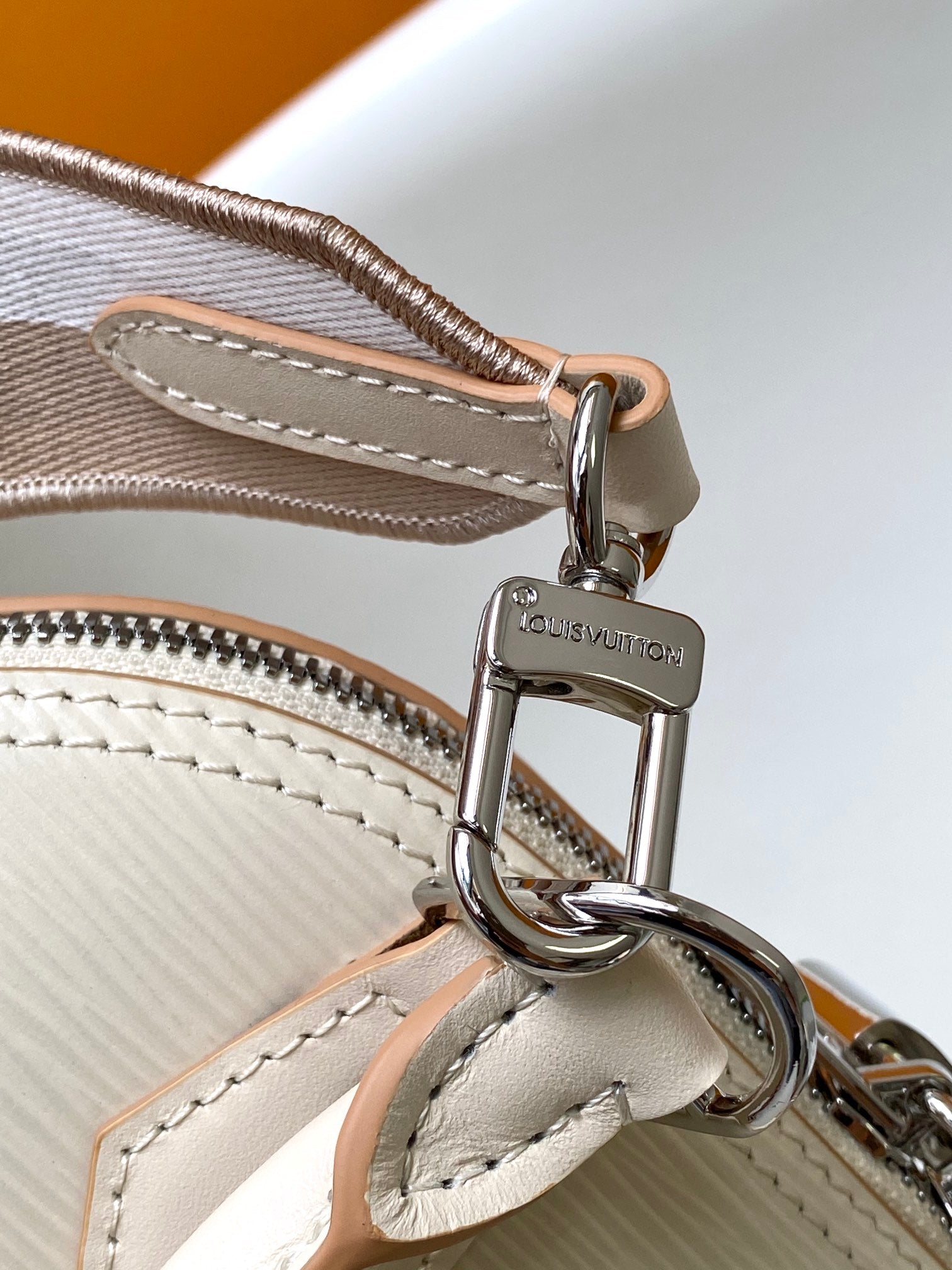 Louis Vuitton Alma BB Bag in Epi Leather - Quartz Pink