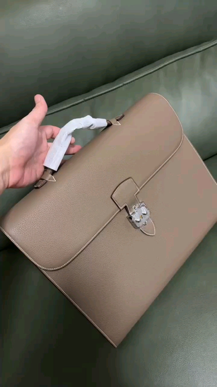 Luxury Tan Grained Leather Briefcase - Men's Professional Business Document Bag