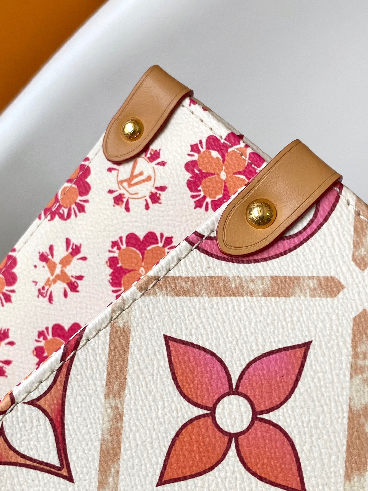 Louis Vuitton Onthego Tote Monogram Giant Wild at Heart Cream Canvas Handbag