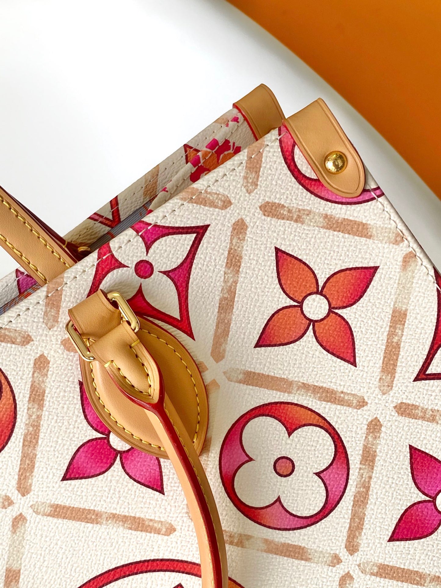 Louis Vuitton Onthego Tote Monogram Giant Wild at Heart Cream Canvas Handbag