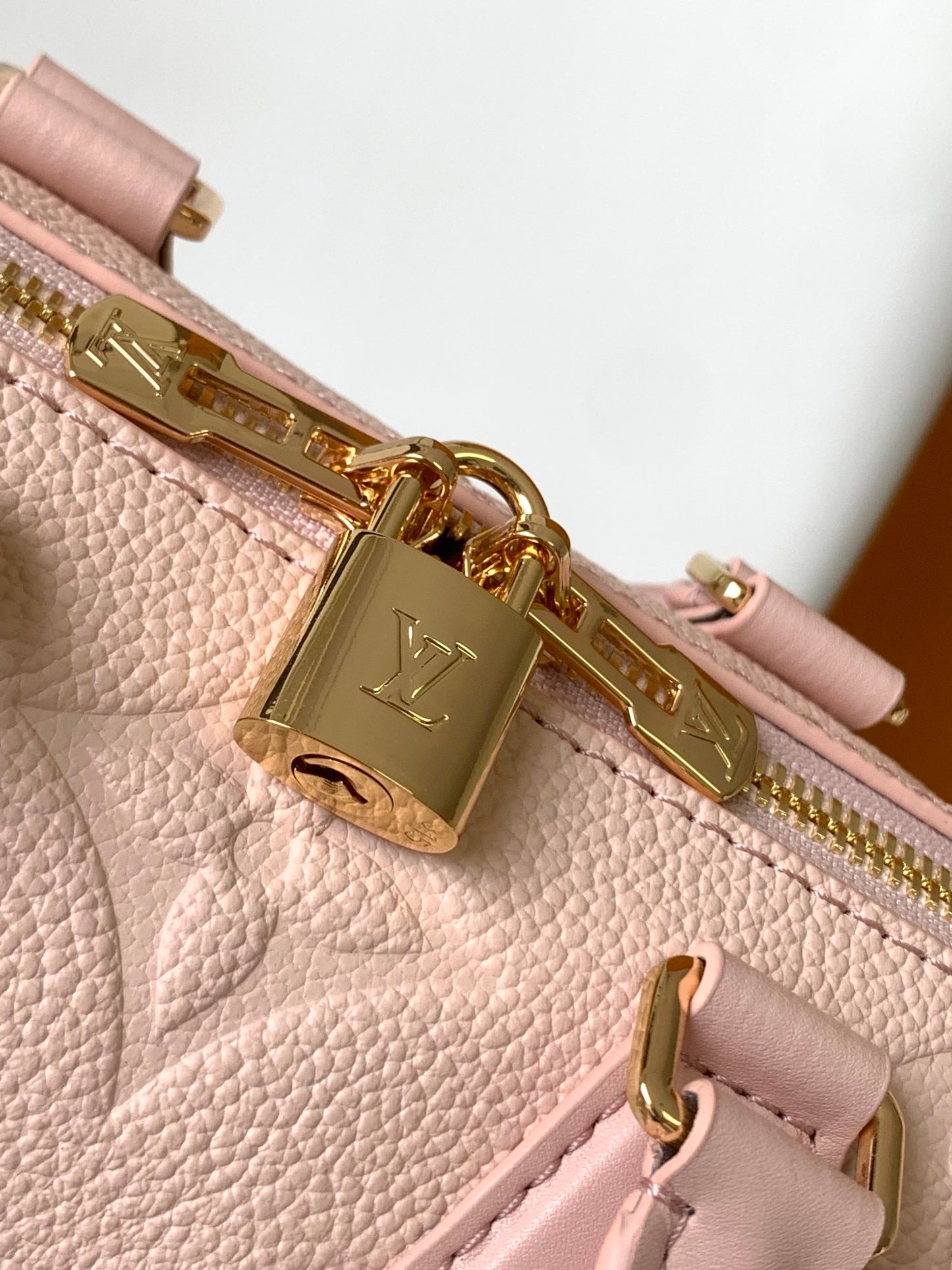 Louis Vuitton Speedy Bandoulière 20 Monogram Empreinte Leather Handbag - Rose Trianon