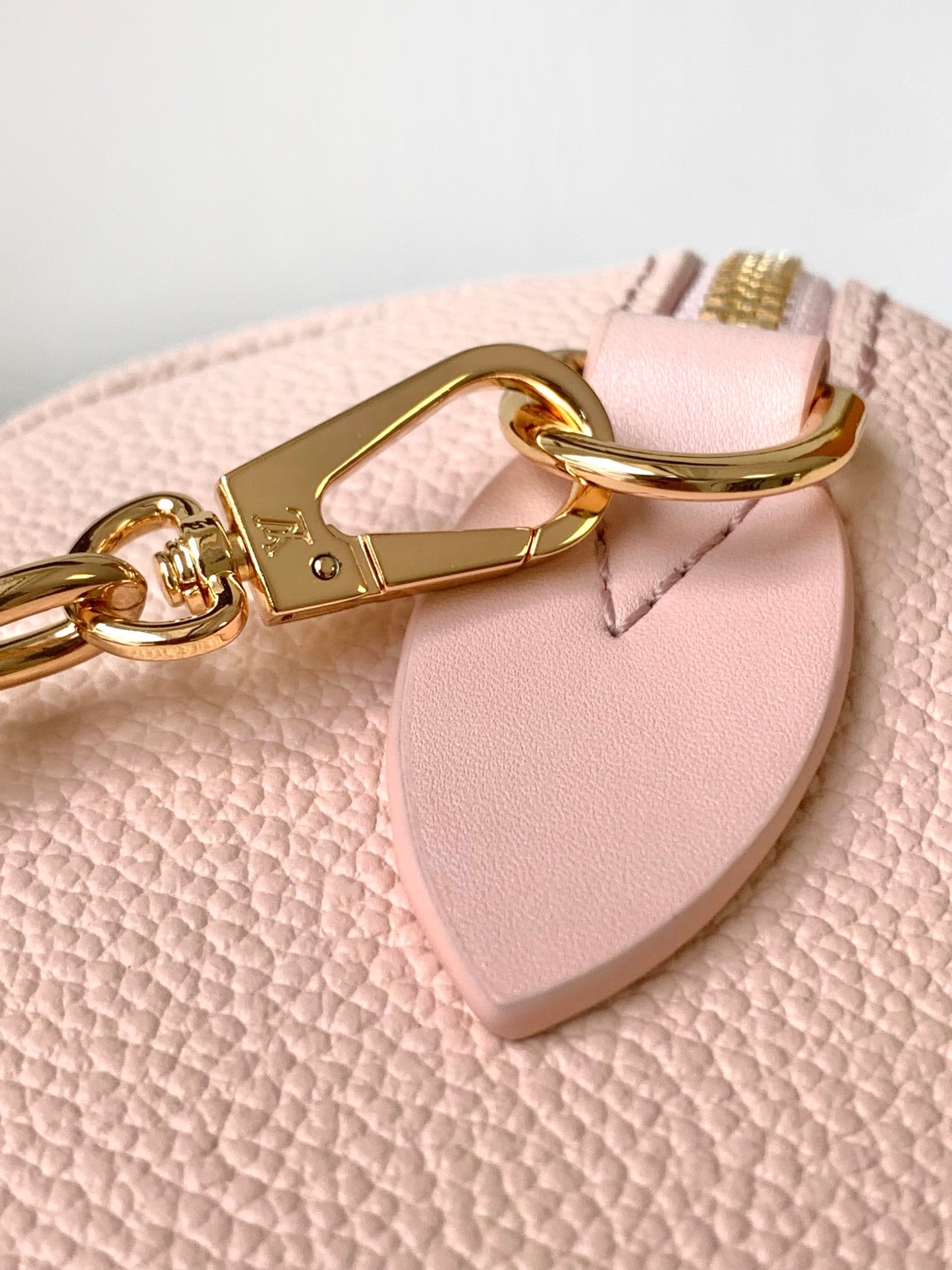 Louis Vuitton Speedy Bandoulière 20 Monogram Empreinte Leather Handbag - Rose Trianon
