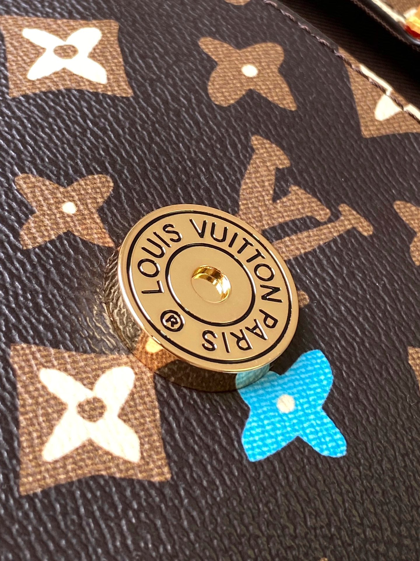 Louis Vuitton Murakami Monogram Multicolore Messenger Crossbody Bag