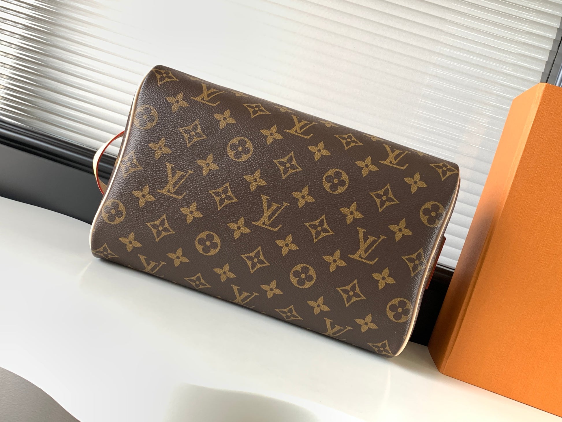 Louis Vuitton Classic Brown Monogram Toiletry Bag Travel Cosmetic Pouch Case