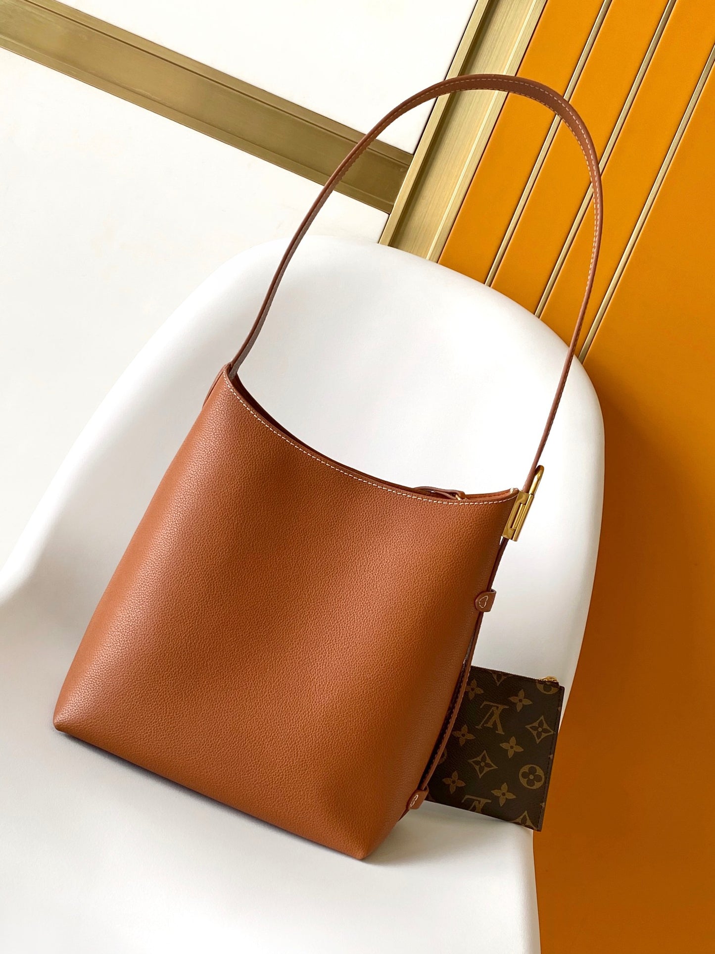 Saint Laurent Le 5 à 7 Supple Large Brown Grained Leather Shoulder Bag