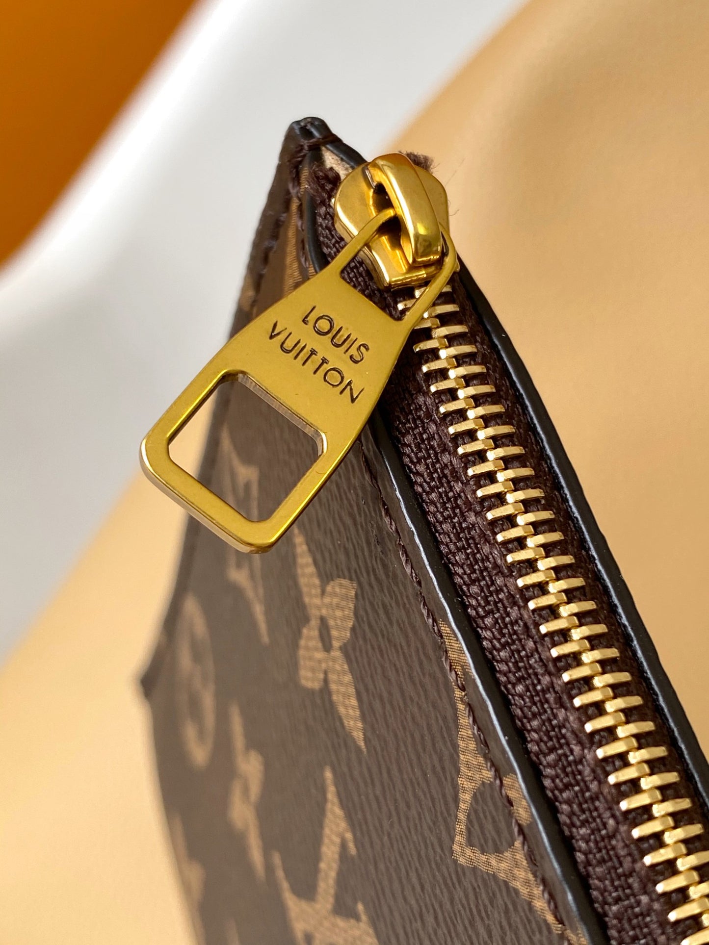 Women's Elegant Beige Leather Hobo Shoulder Bag with Gold Buckle Detail