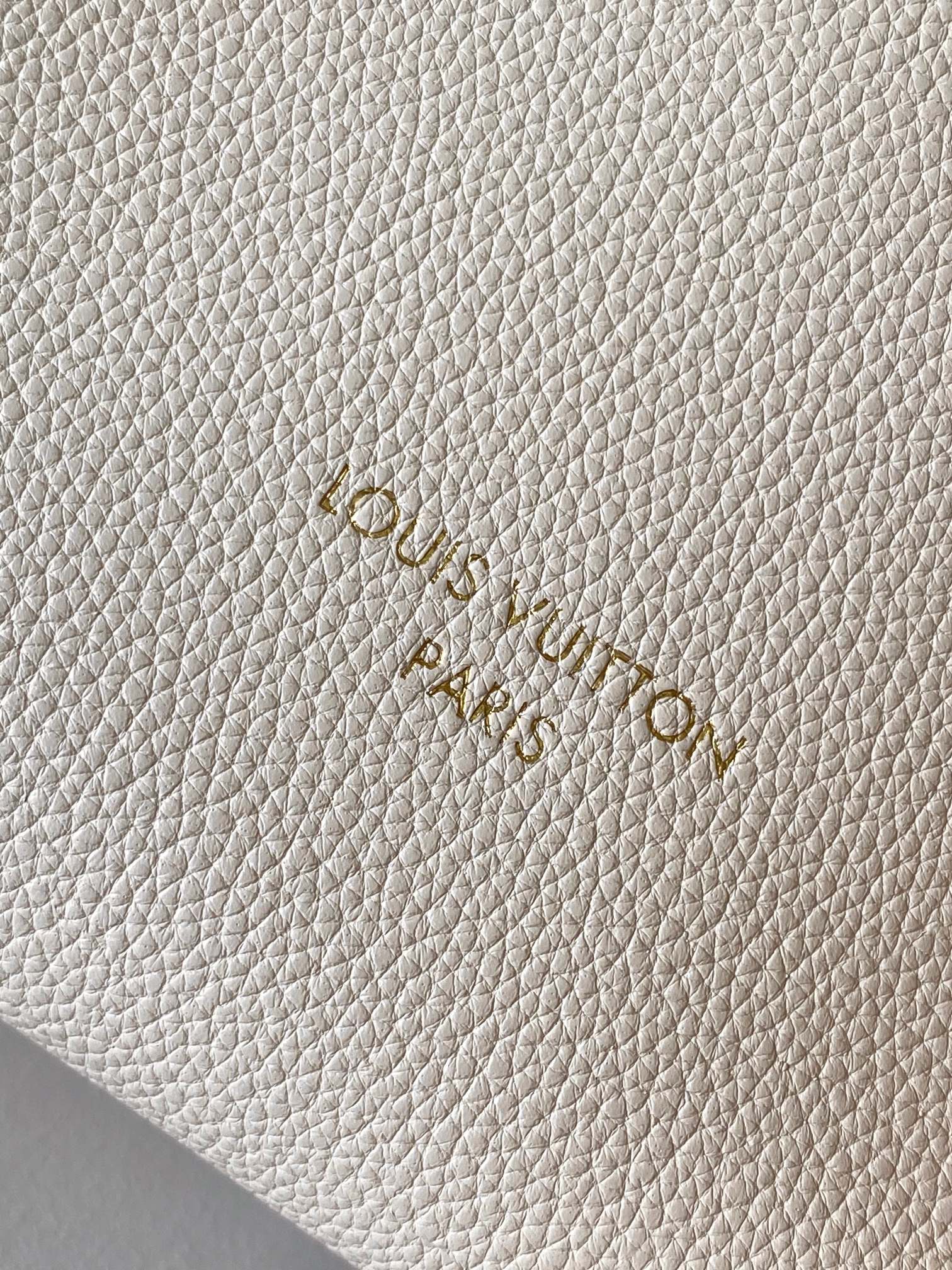 Tom Ford Grained Leather Hobo Shoulder Bag - Beige