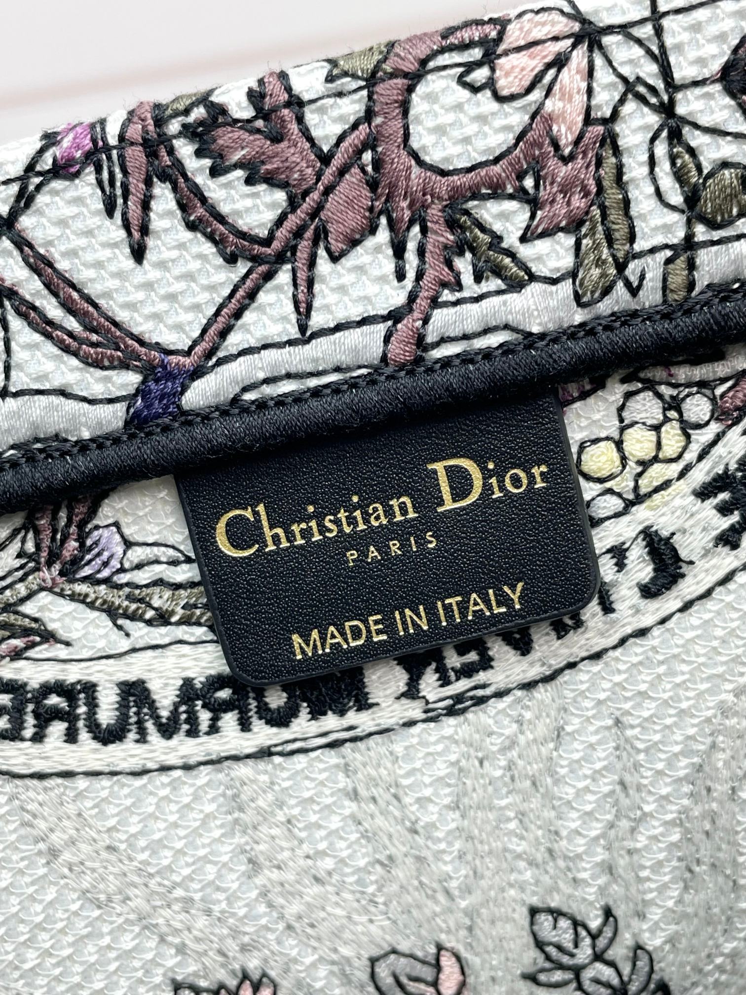 Christian Dior Embroidered Book Tote Bag - Floral Pattern