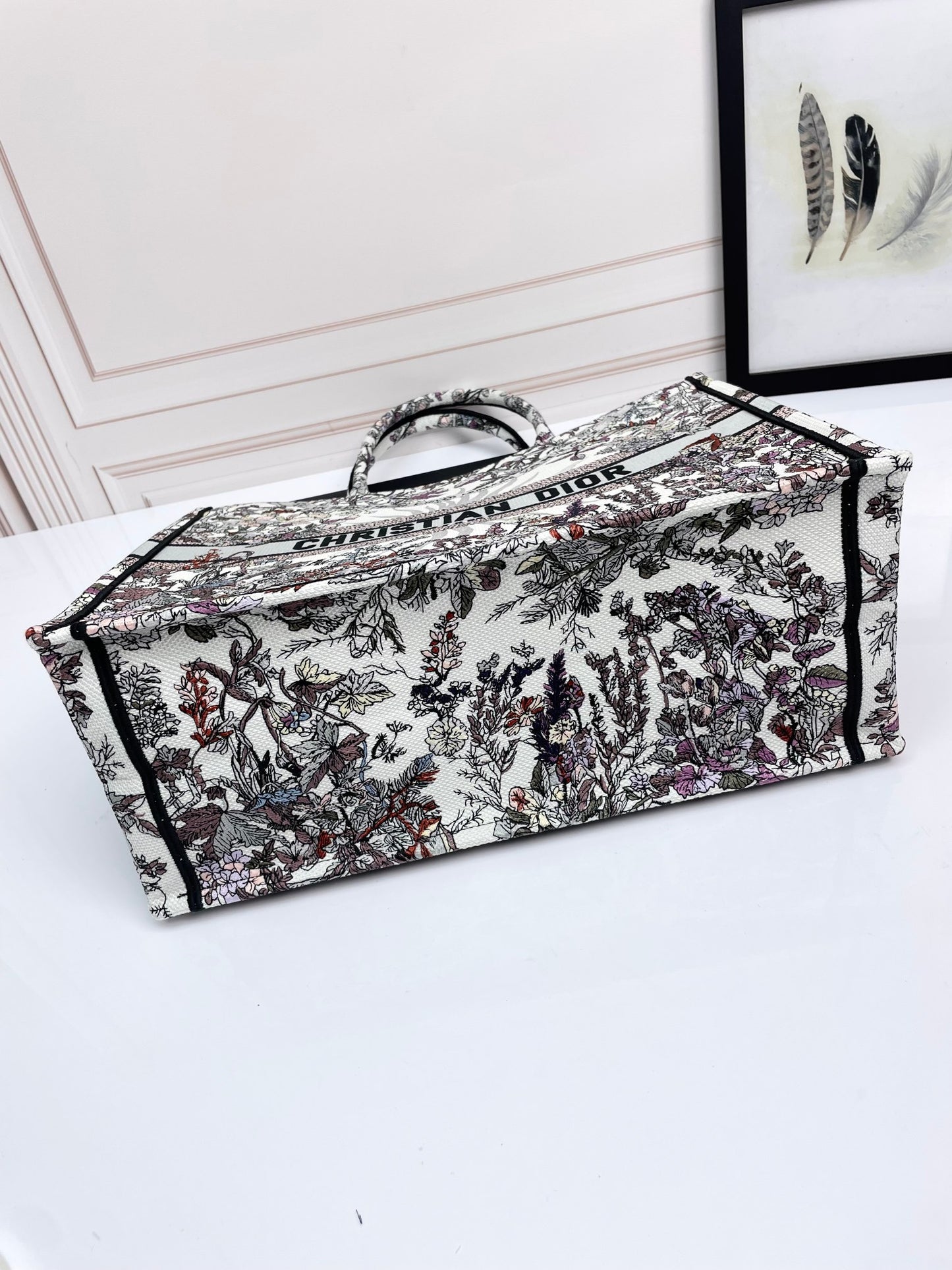 Christian Dior Book Tote Bag in Multicolored Embroidered Canvas - Large