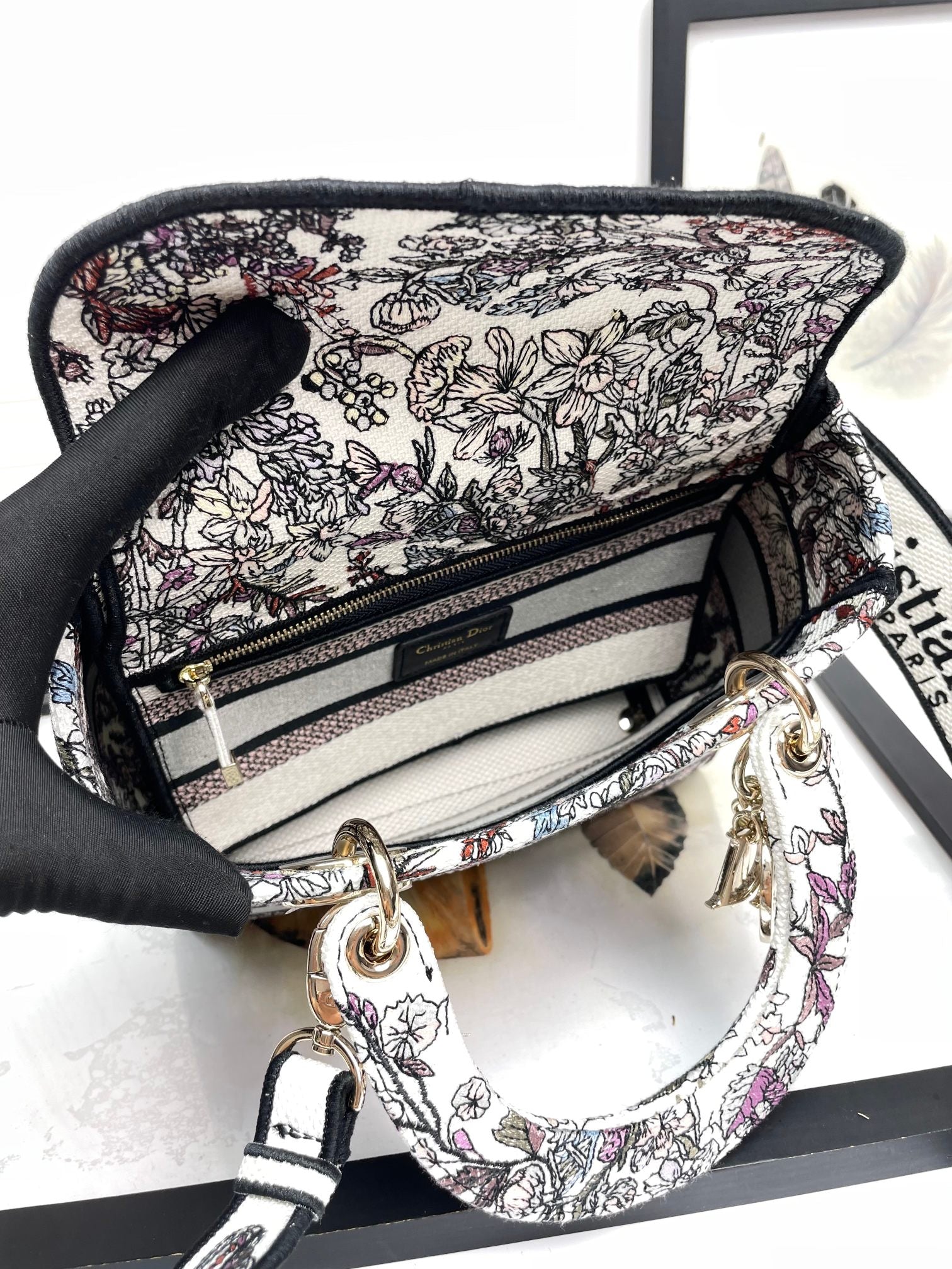 Christian Dior Medium Lady D-Lite Bag - Multicolor Toile de Jouy Reverse Embroidery