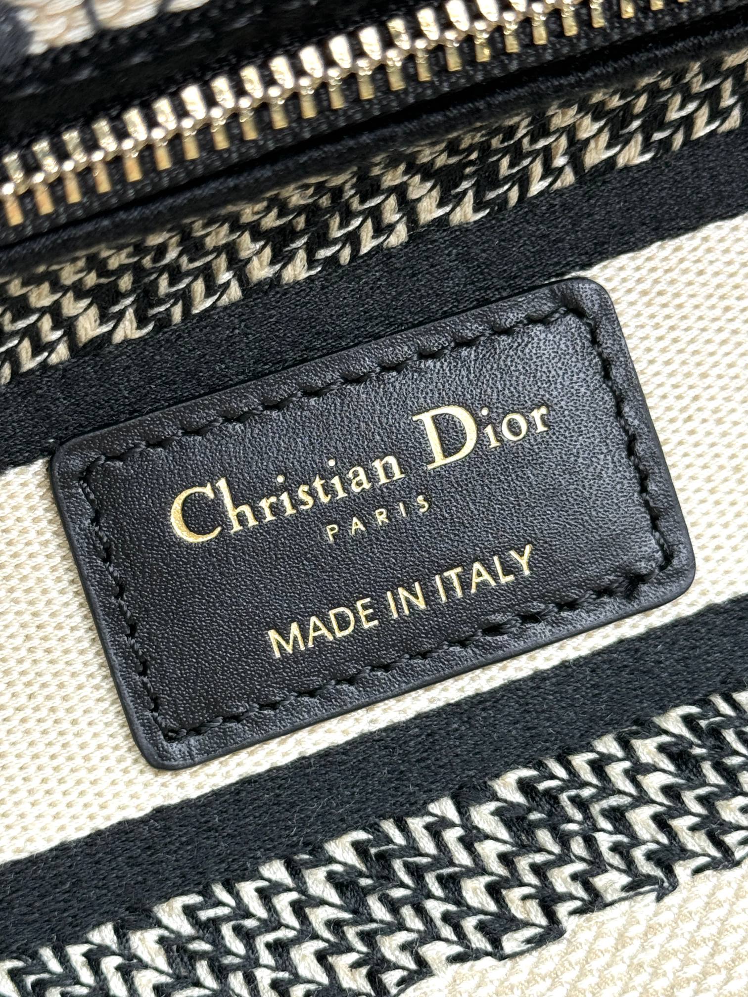 Christian Dior Medium Lady D-Lite Bag - Black & White Floral Embroidery