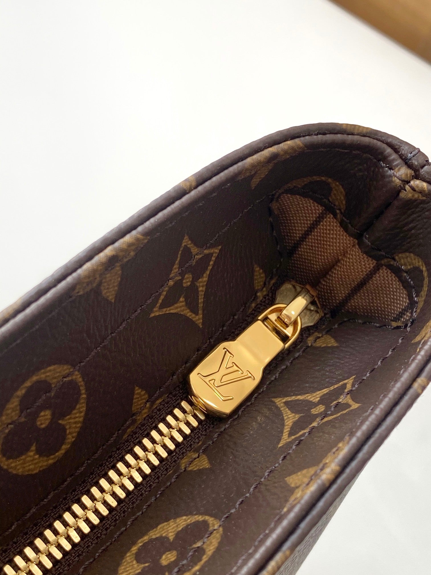 Louis Vuitton Monogram Cabas Canvas Tote Bag