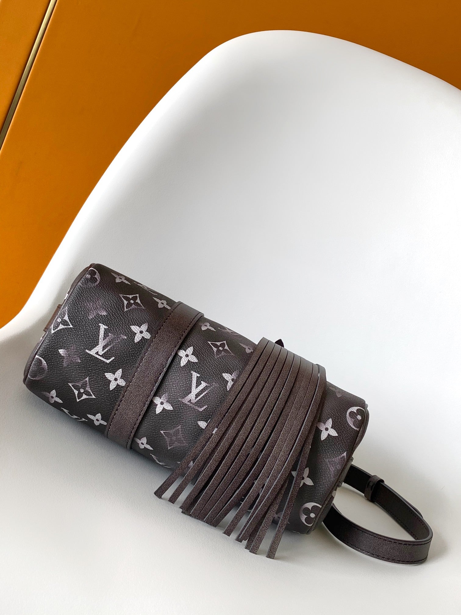 Louis Vuitton Keepall Bandoulière 25 Monogram Eclipse Canvas Black