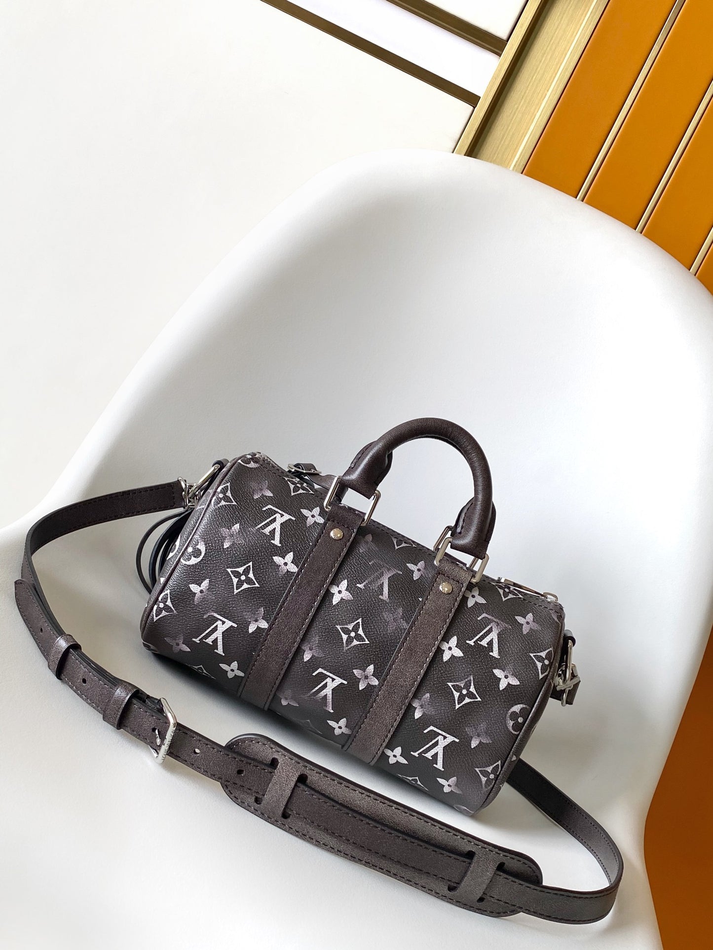 Louis Vuitton Keepall Bandoulière 25 Monogram Eclipse Canvas Black