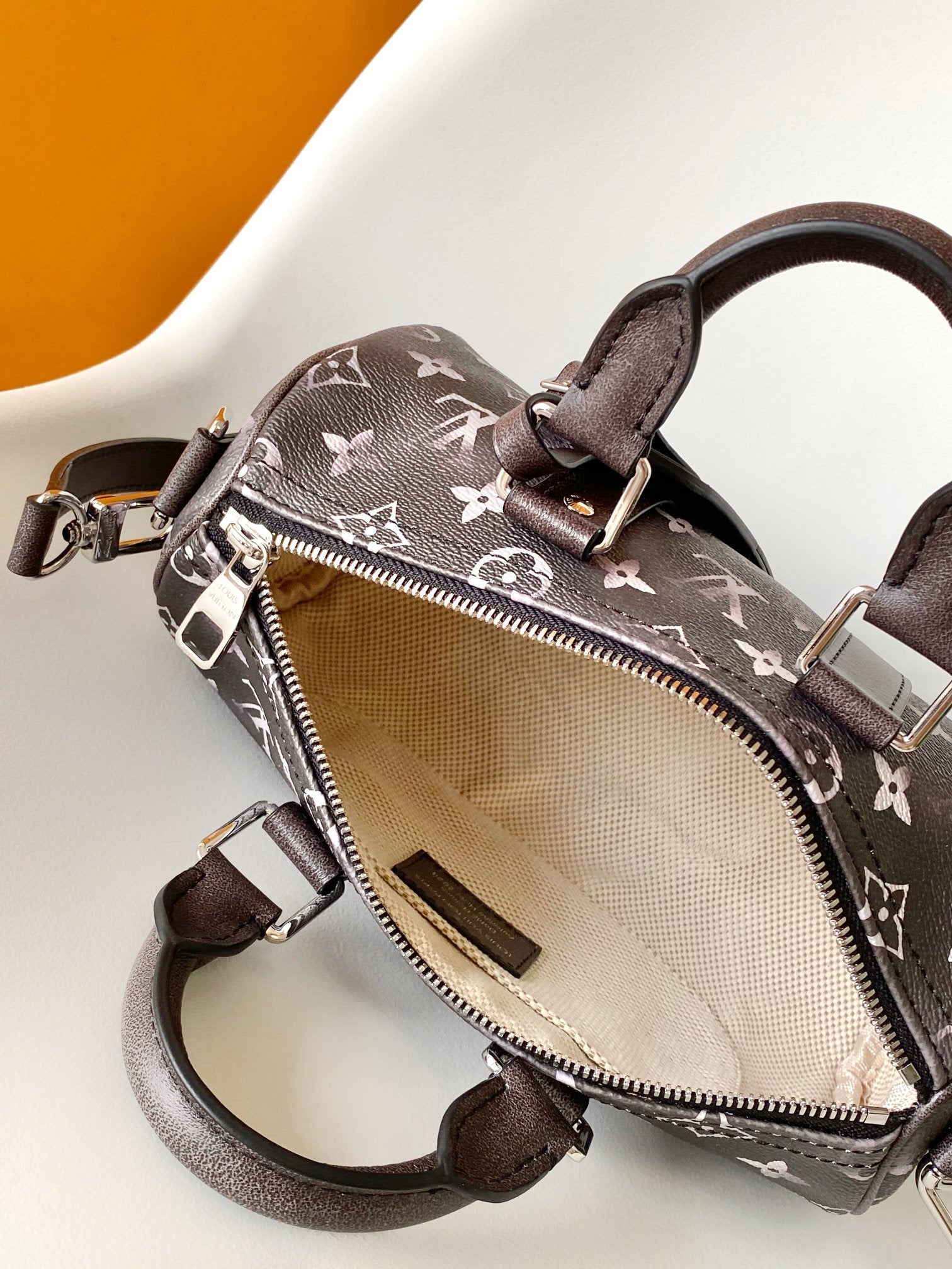 Louis Vuitton Keepall Bandoulière 25 Monogram Eclipse Canvas Black