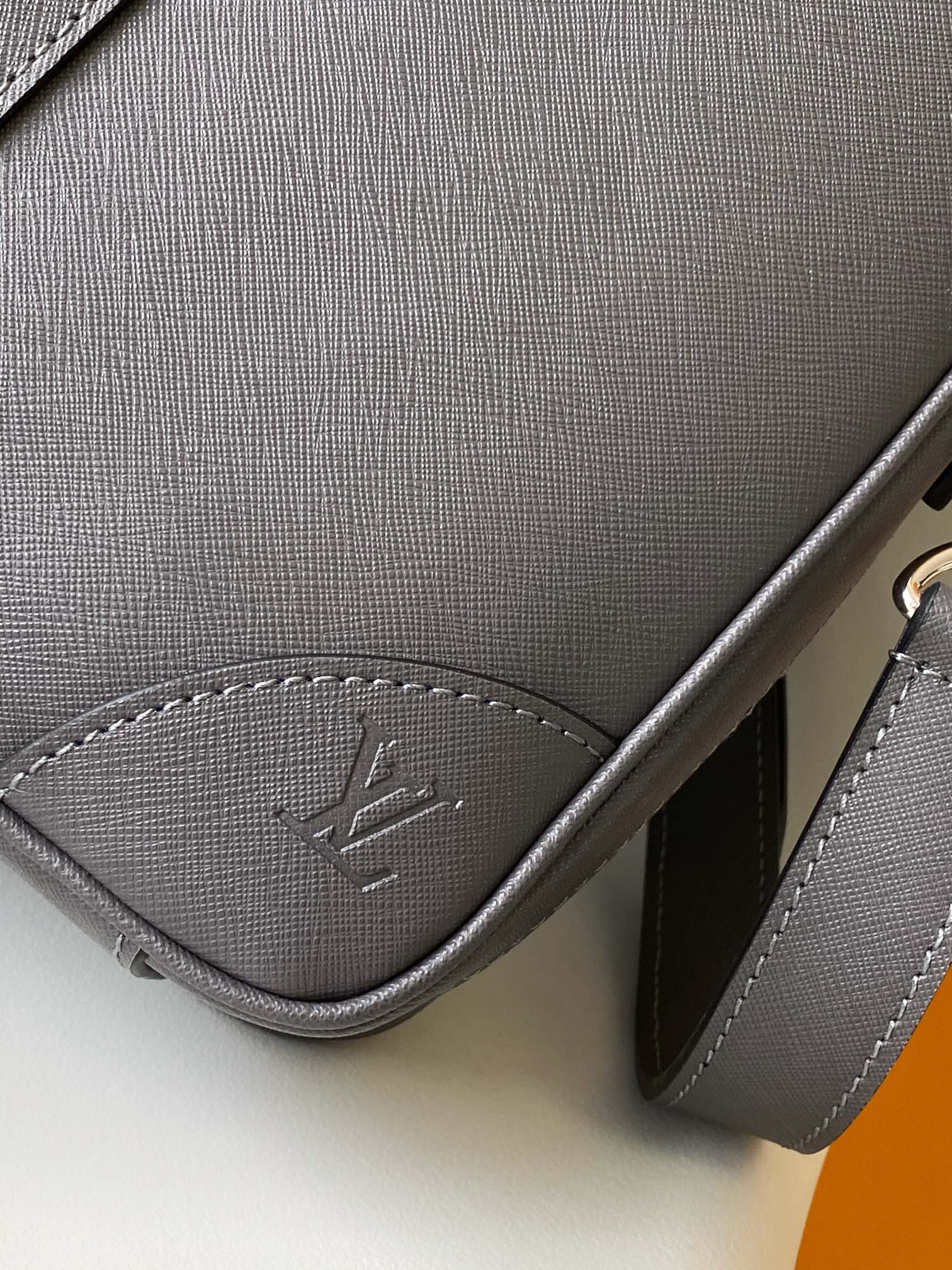 Louis Vuitton Professional Grey Leather Laptop Briefcase with Shoulder Strap