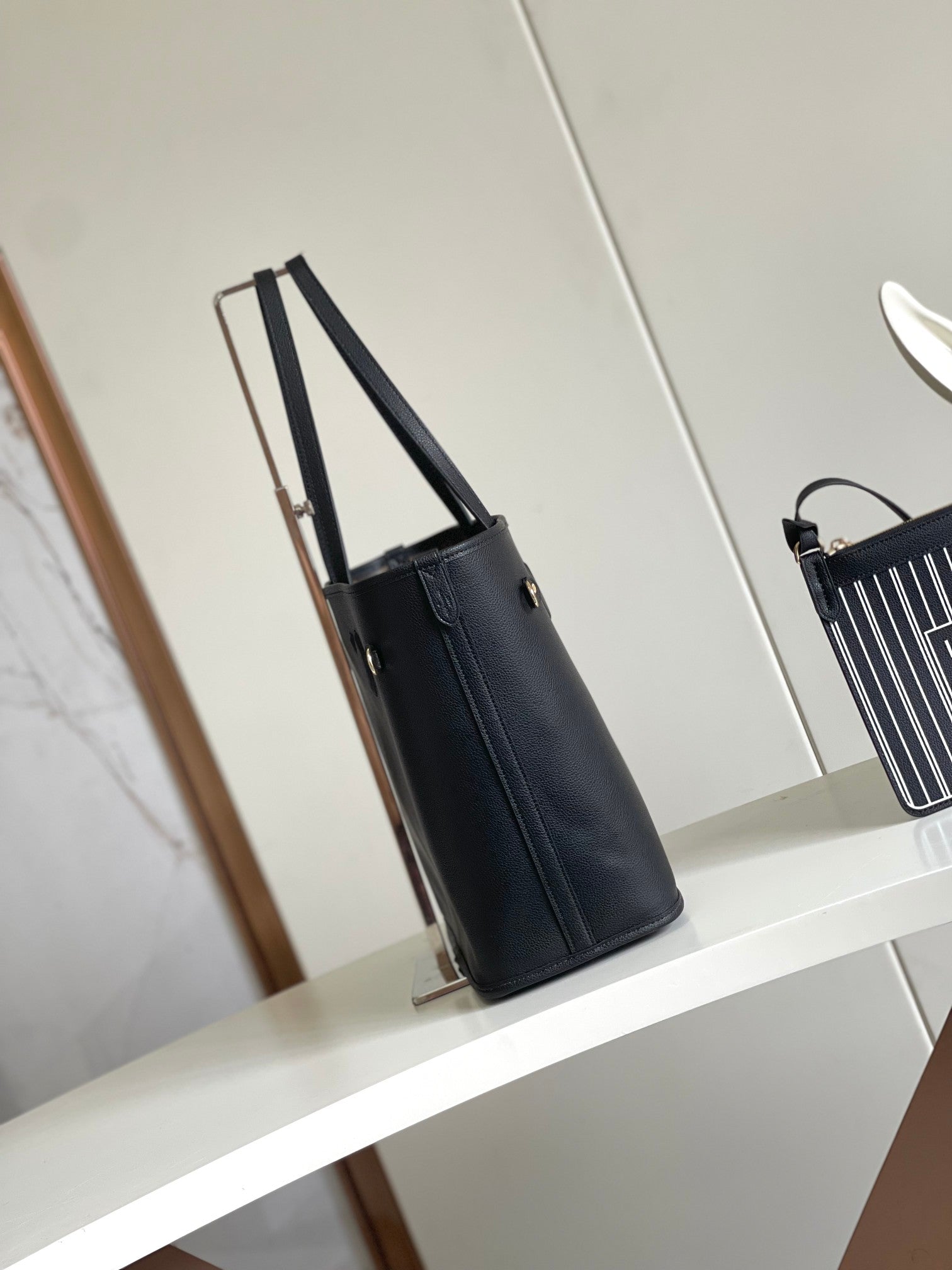 Saint Laurent Leather Shopper Tote Bag - Black