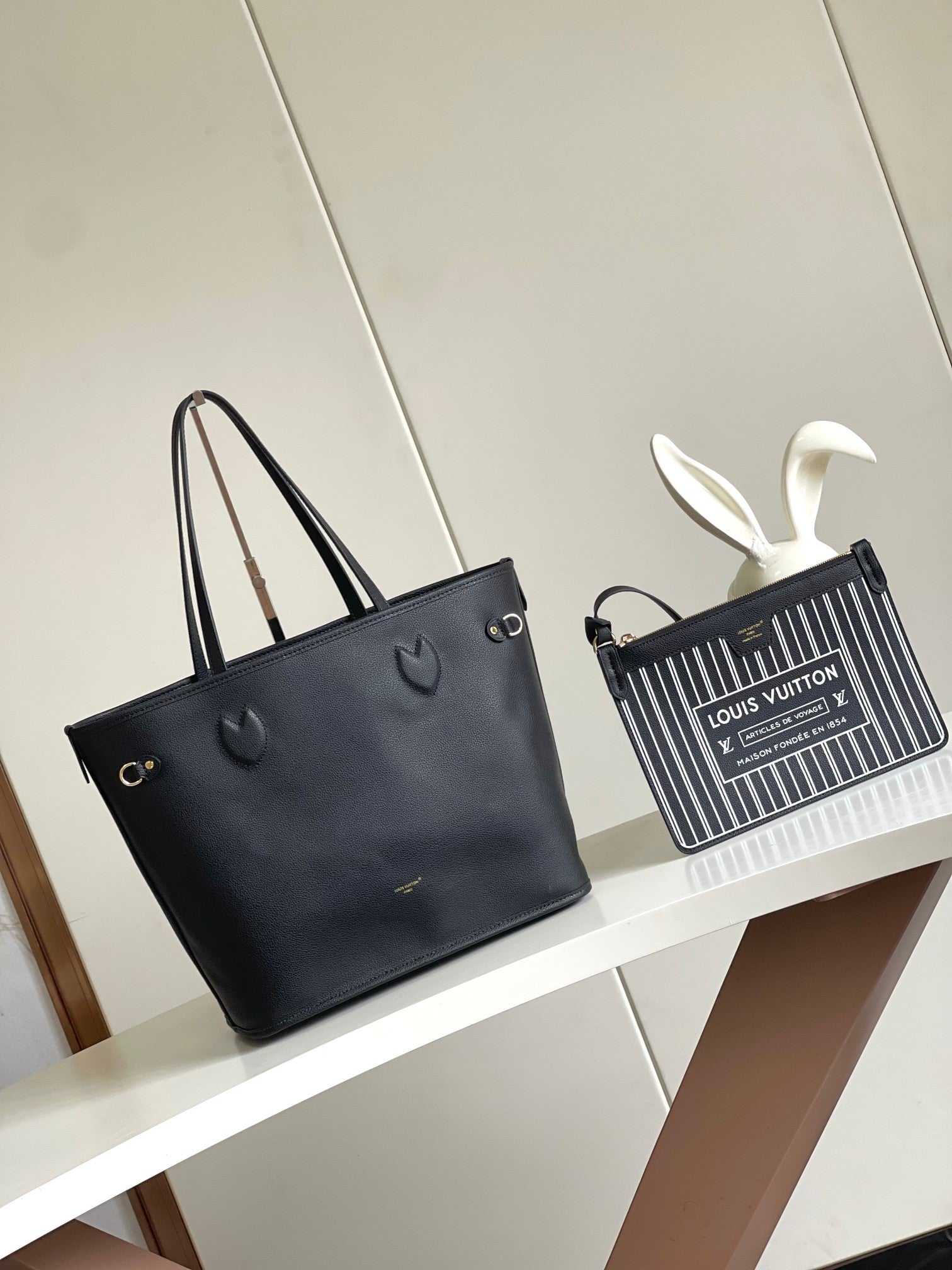Saint Laurent Leather Shopper Tote Bag - Black