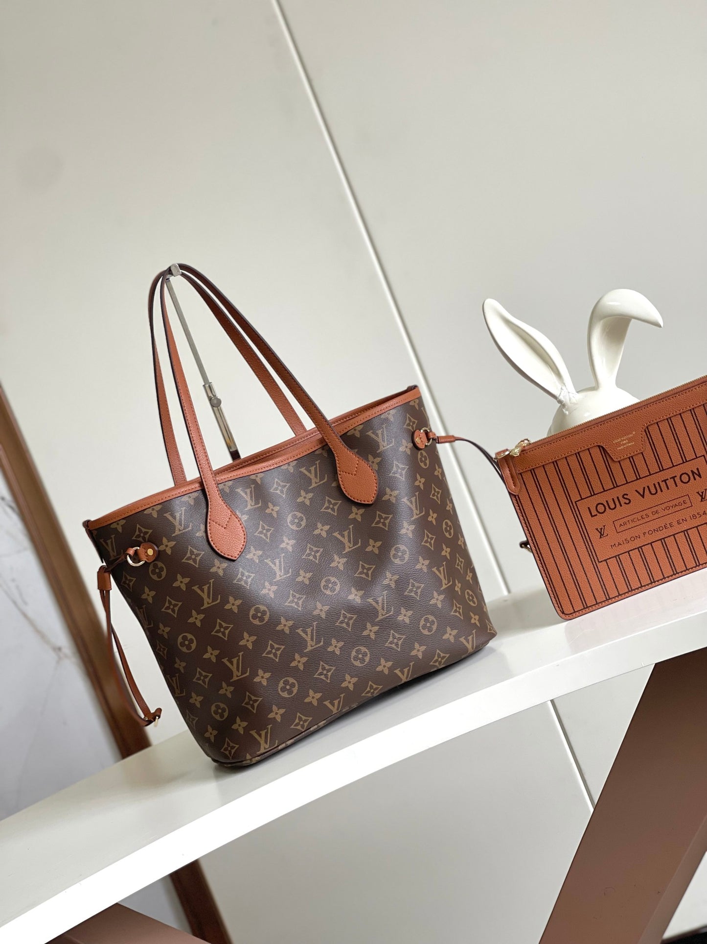 Louis Vuitton Classic Brown Leather Tote Bag Minimalist Shoulder Handbag
