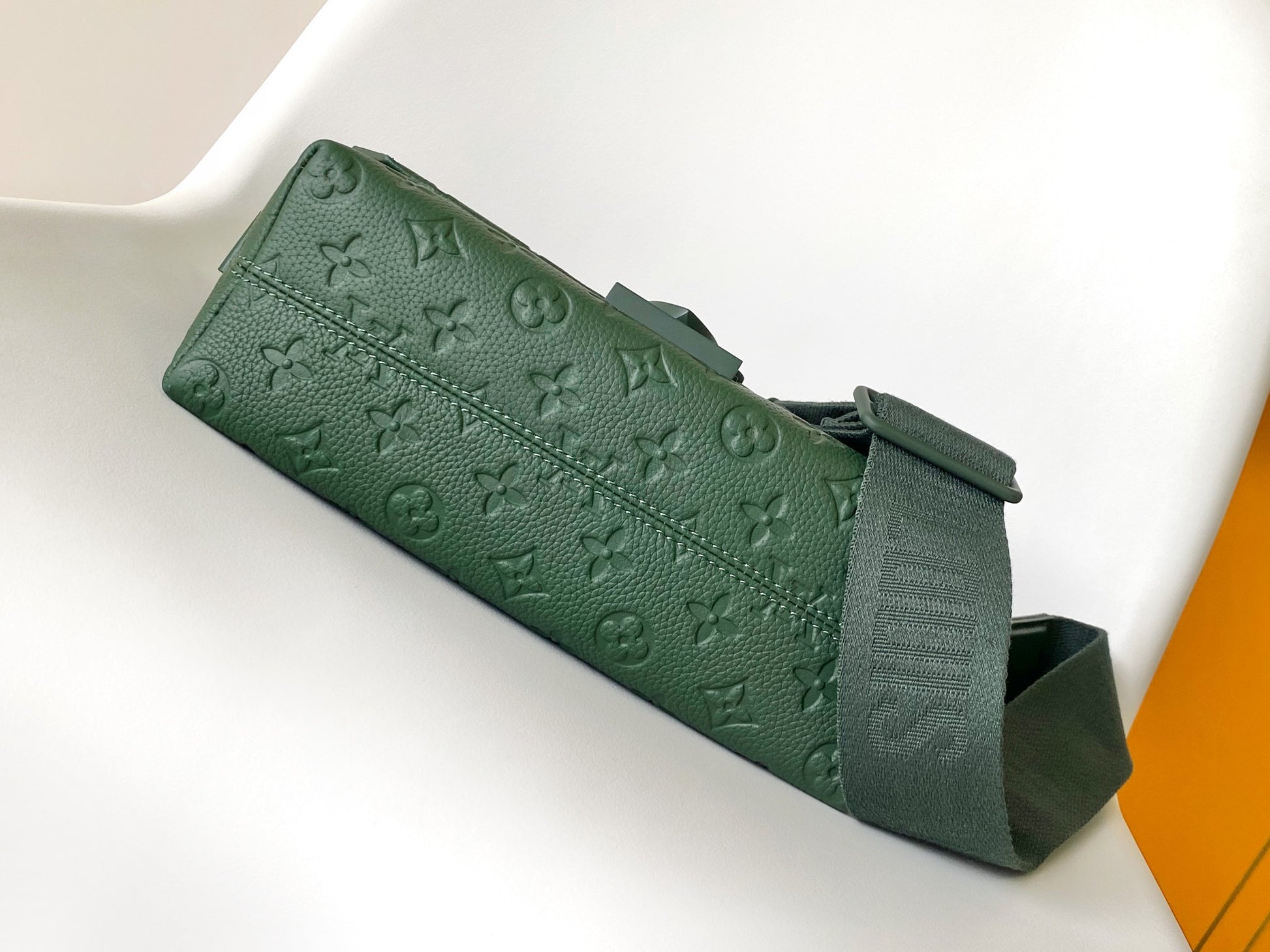 Louis Vuitton S-Lock Messenger Bag - Monogram Taurillon Leather - Dark Green