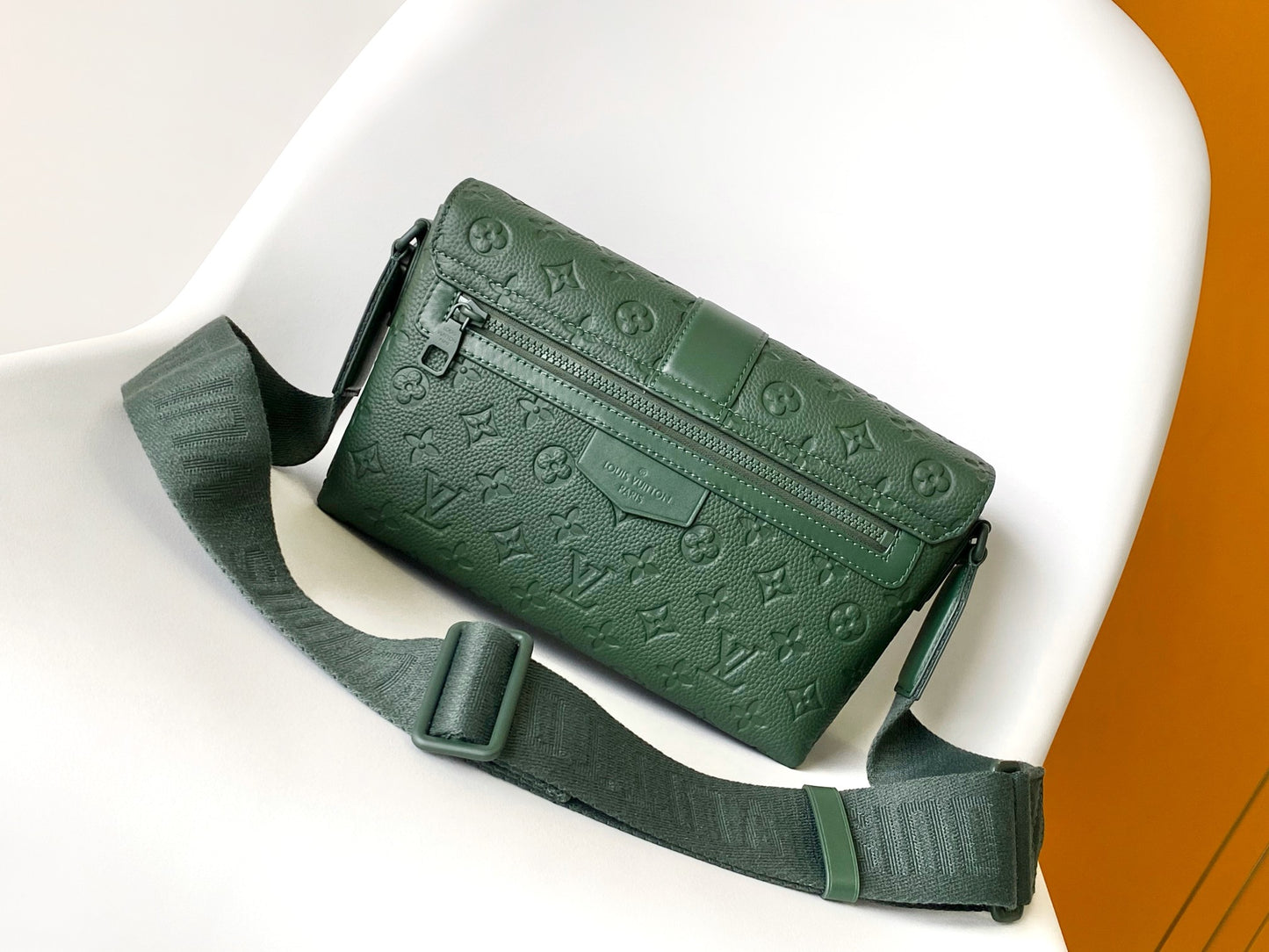 Louis Vuitton S-Lock Messenger Bag - Monogram Taurillon Leather - Dark Green