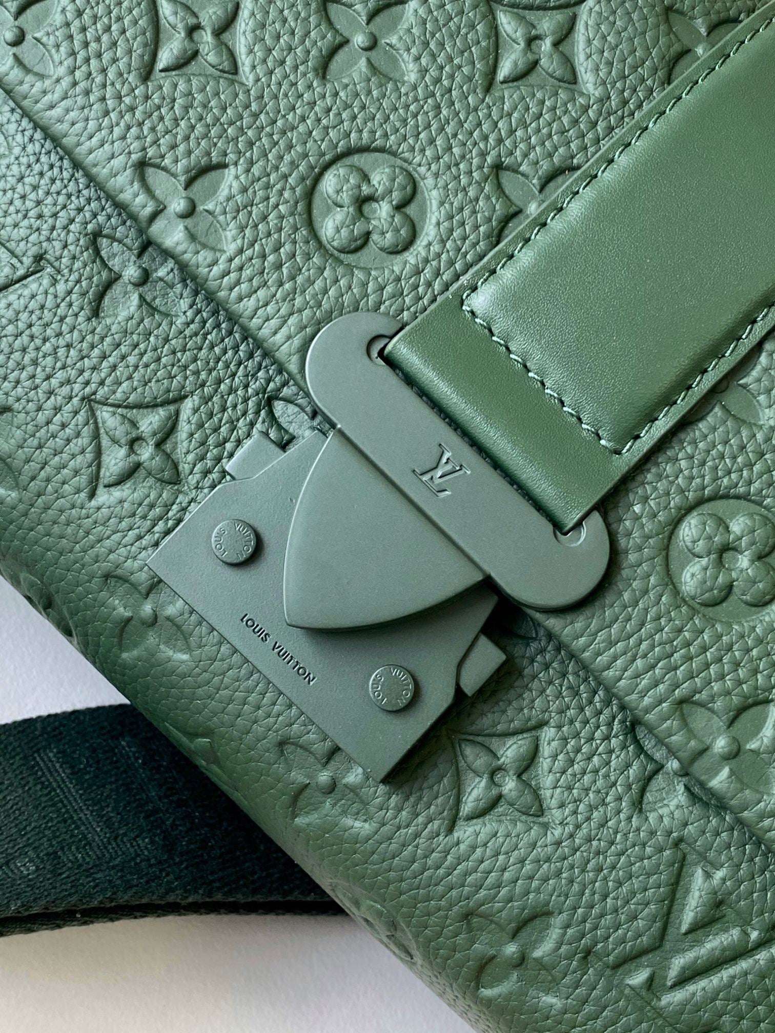 Louis Vuitton S-Lock Messenger Bag - Monogram Taurillon Leather - Dark Green