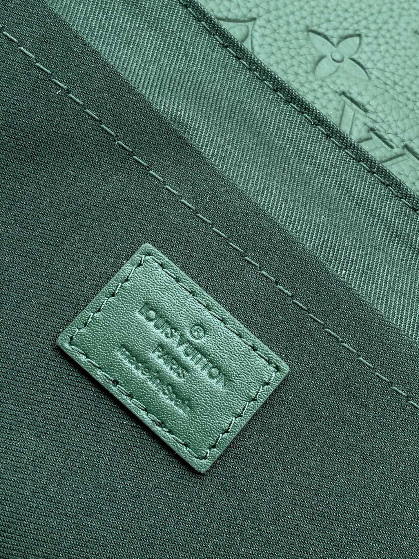 Louis Vuitton S-Lock Messenger Bag - Monogram Taurillon Leather - Dark Green