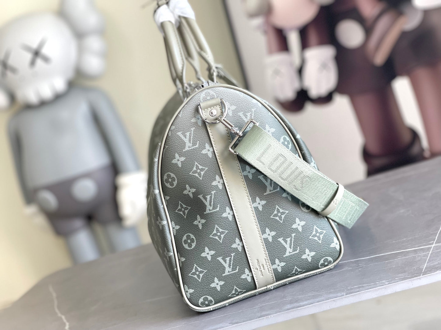 Louis Vuitton Keepall Bandoulière 50 Monogram Gradient Duffle Bag - Grey/Black