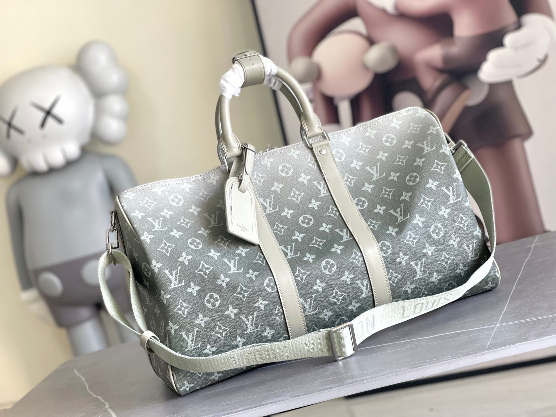 Louis Vuitton Keepall Bandoulière 50 Monogram Gradient Duffle Bag - Grey/Black