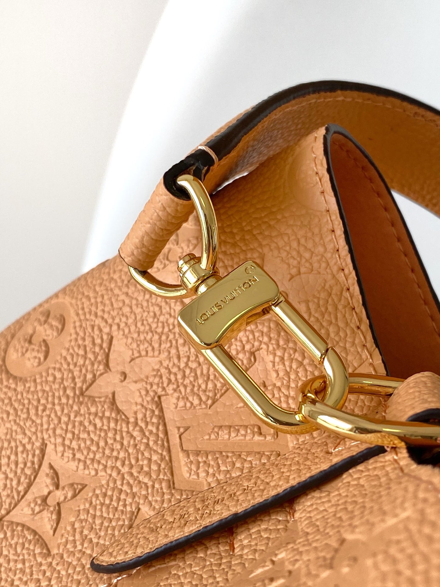 Louis Vuitton NéoNoé MM Monogram Empreinte Leather Bucket Bag - Beige
