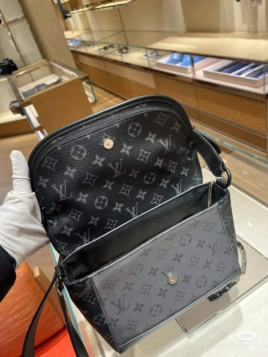 Louis Vuitton Outdoor Messenger Bag Monogram Eclipse Canvas Black/Grey