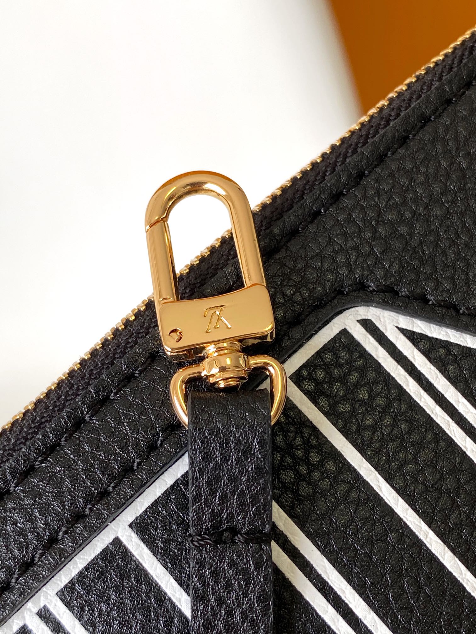 Louis Vuitton Neverfull MM Monogram Empreinte Leather Tote Bag - Black