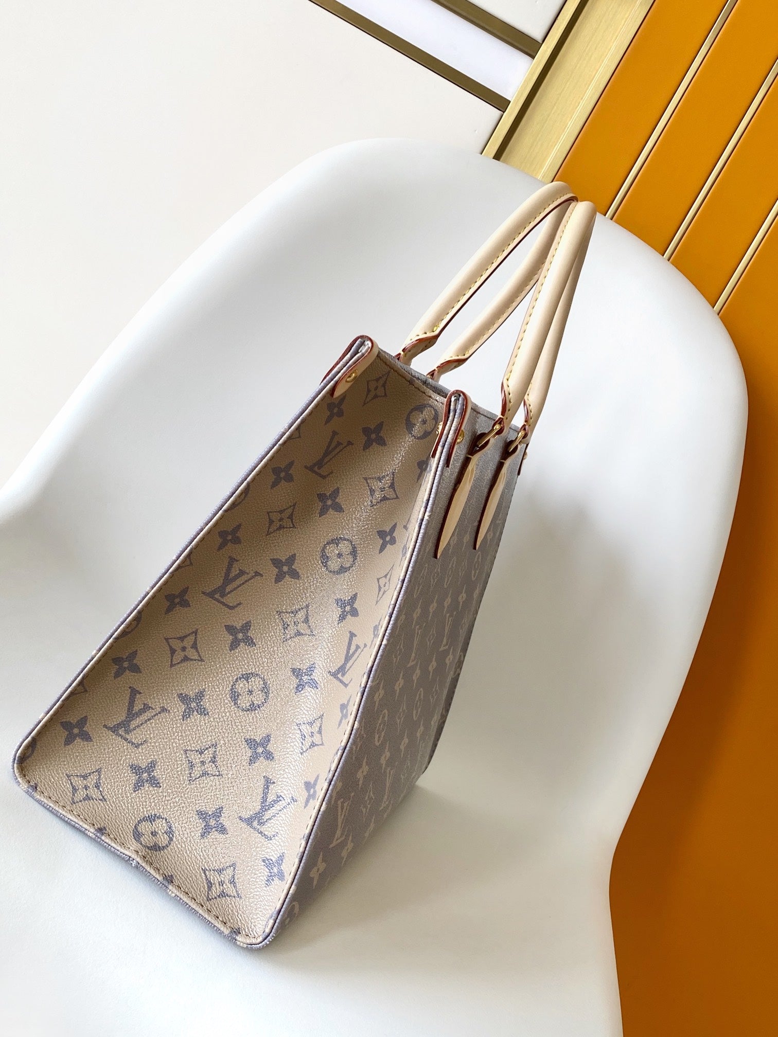 Louis Vuitton Onthego MM Monogram Empreinte Leather Tote Bag