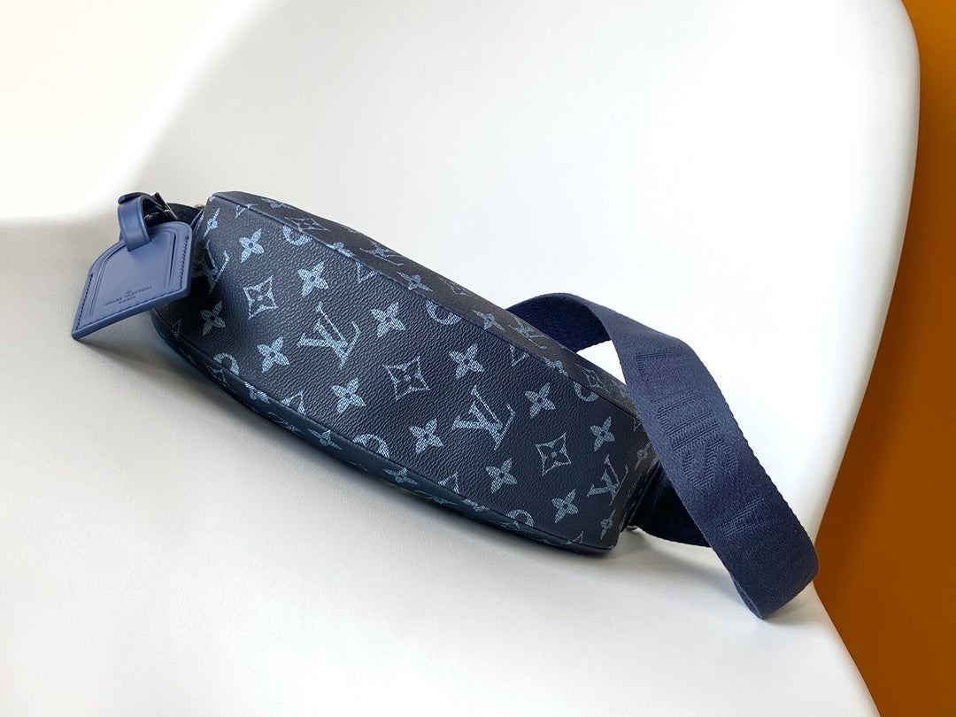 Louis Vuitton Monogram Gradient Cruiser Bumbag Navy Blue Leather Crossbody Bag