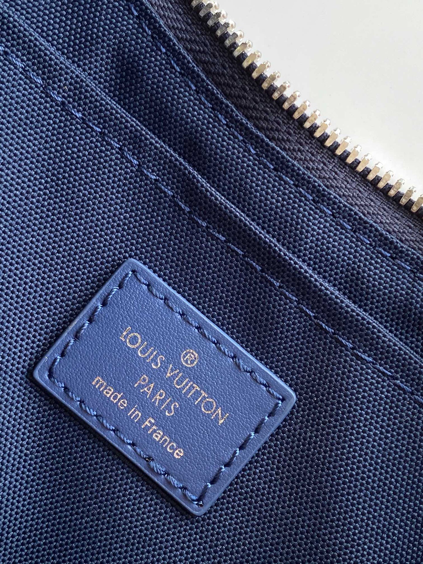 Louis Vuitton Monogram Gradient Cruiser Bumbag Navy Blue Leather Crossbody Bag