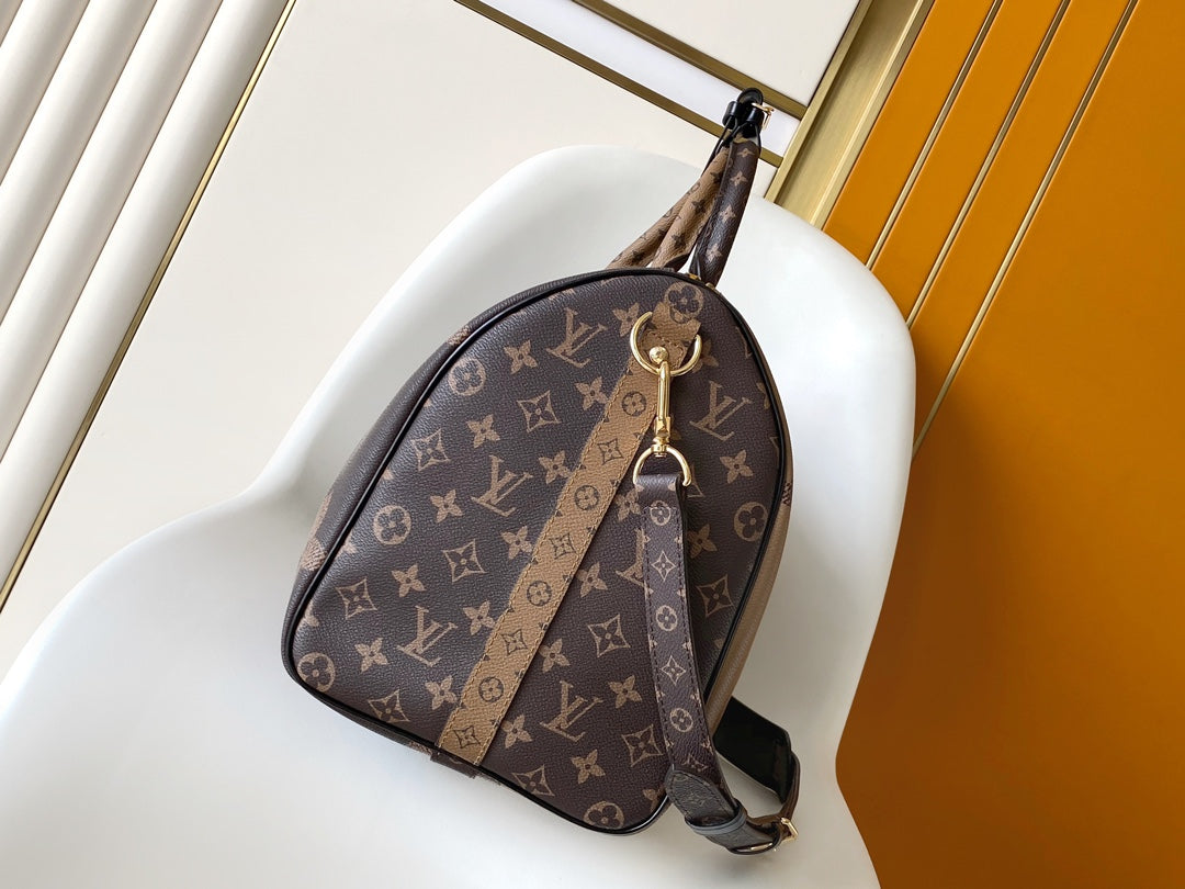Louis Vuitton Keepall Bandoulière 50 Monogram Canvas Travel Bag