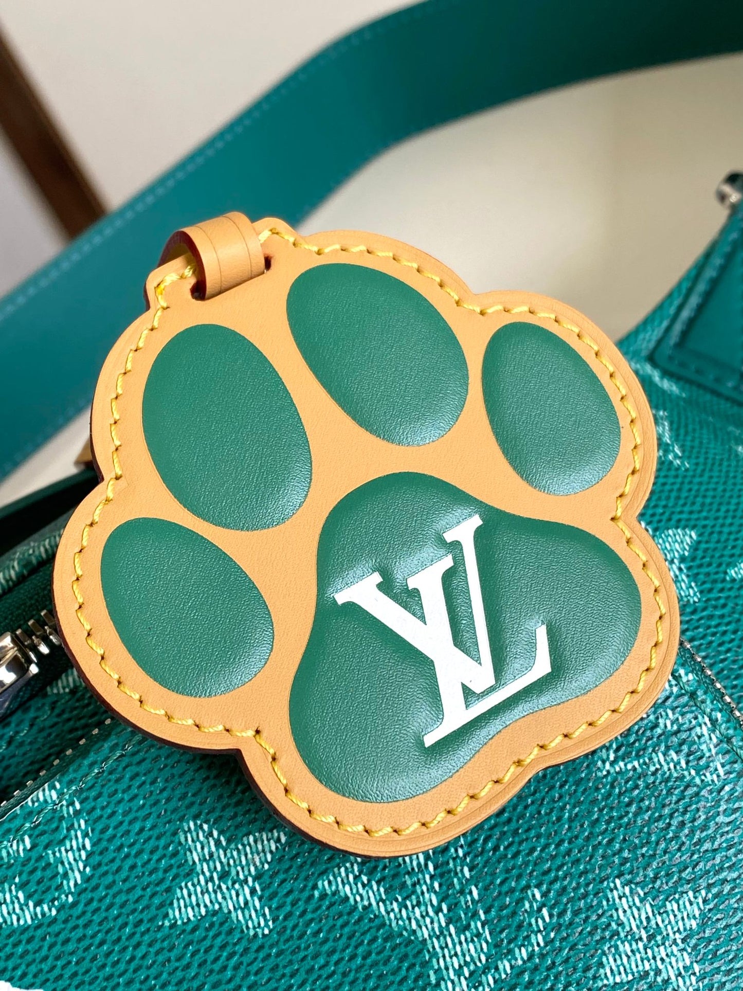 Louis Vuitton Discovery Bumbag Monogram Heritage Green